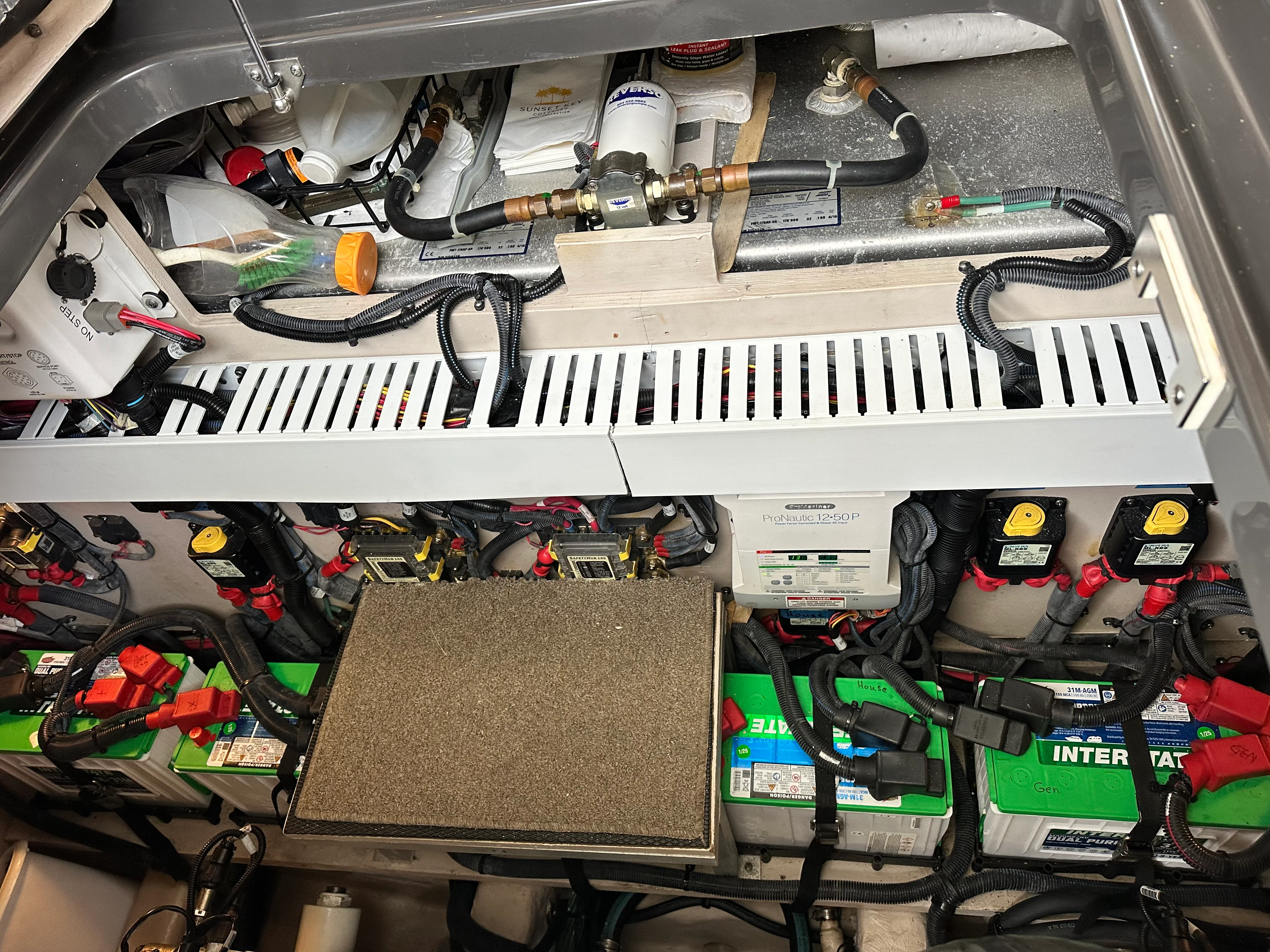 2016 Sea Ray 400 SUNDANCER Image Thumbnail #43