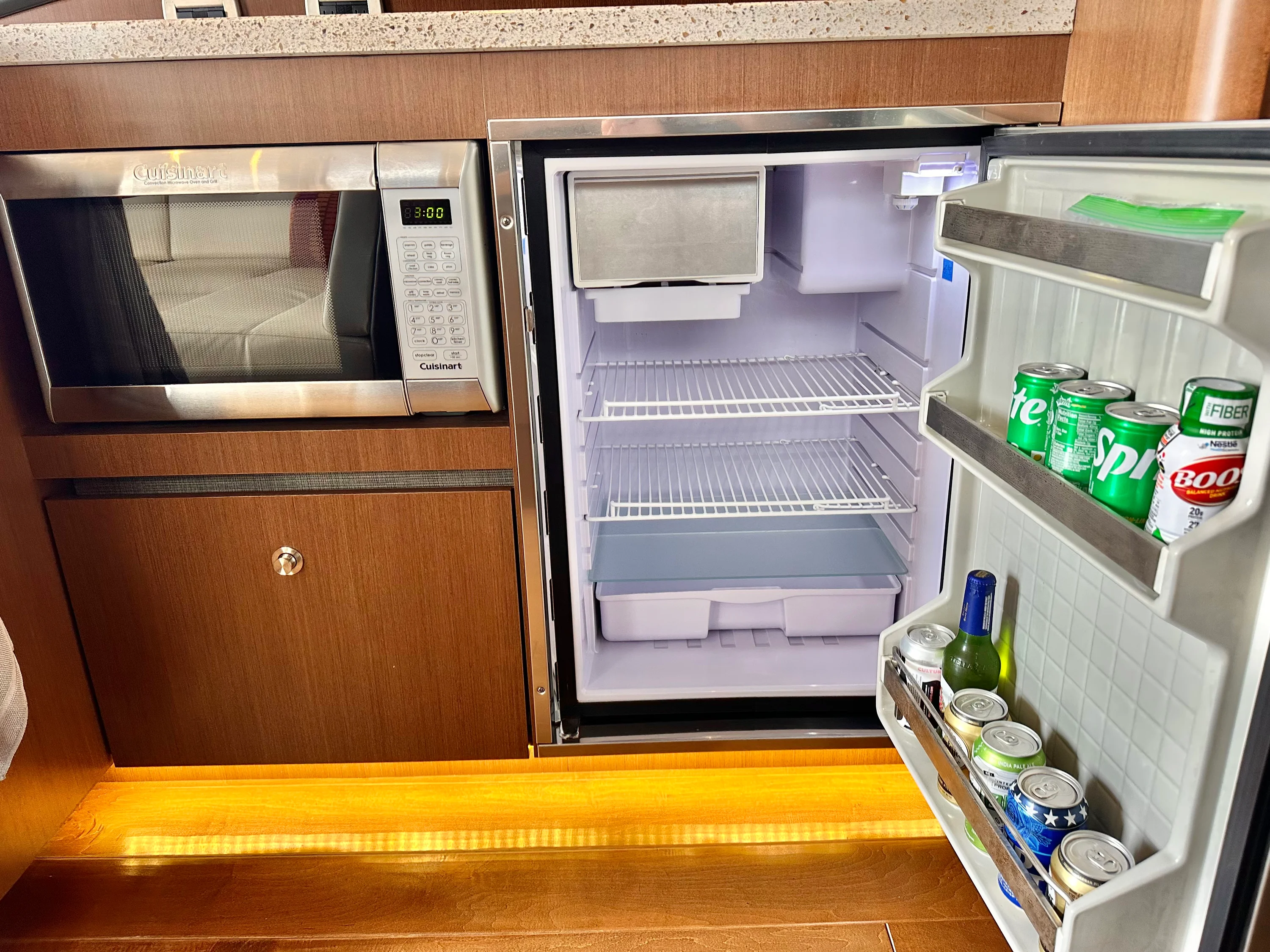 2016 Sea Ray 400 SUNDANCER Image Thumbnail #14