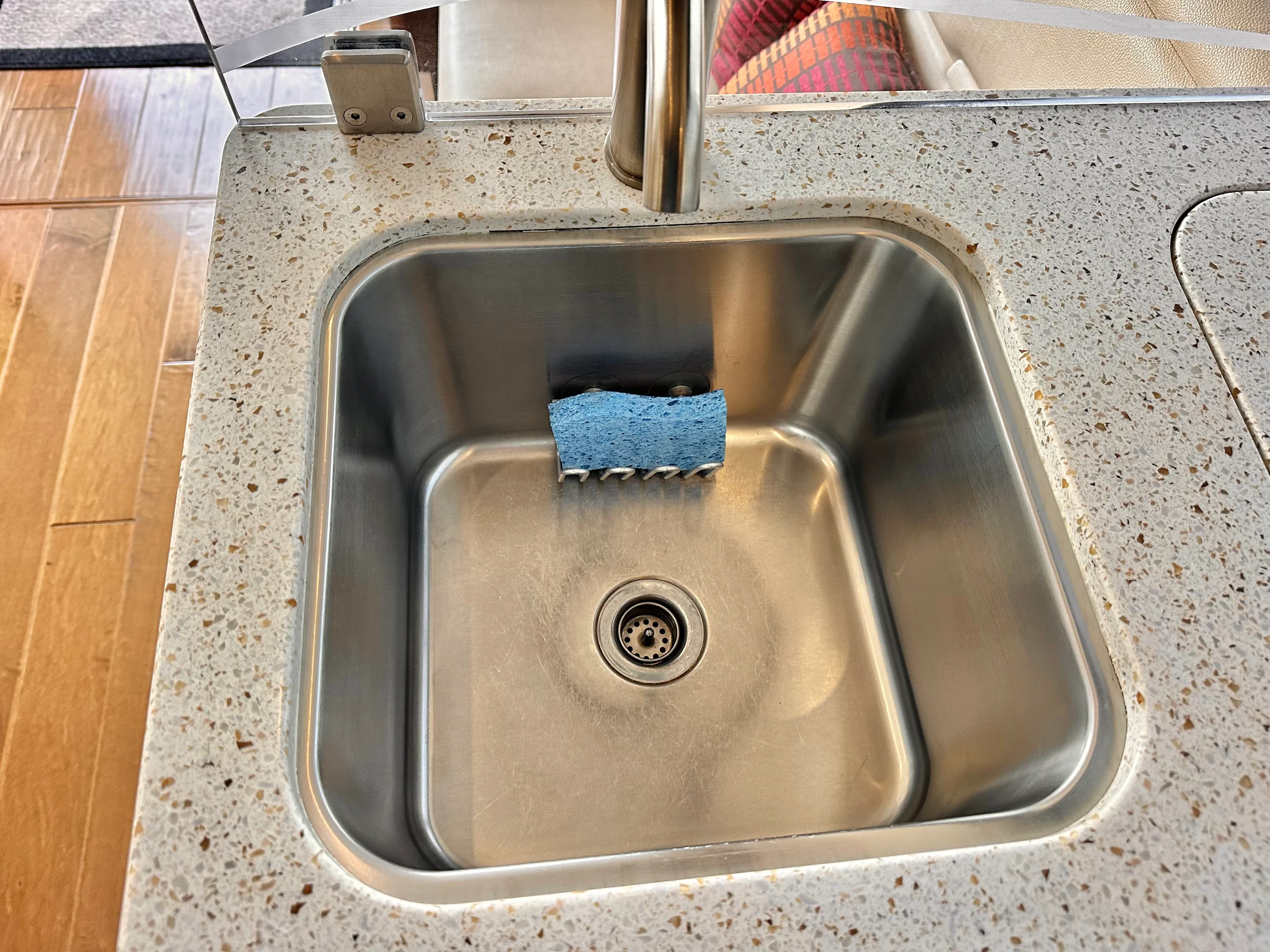 2016 Sea Ray 400 SUNDANCER Image Thumbnail #15