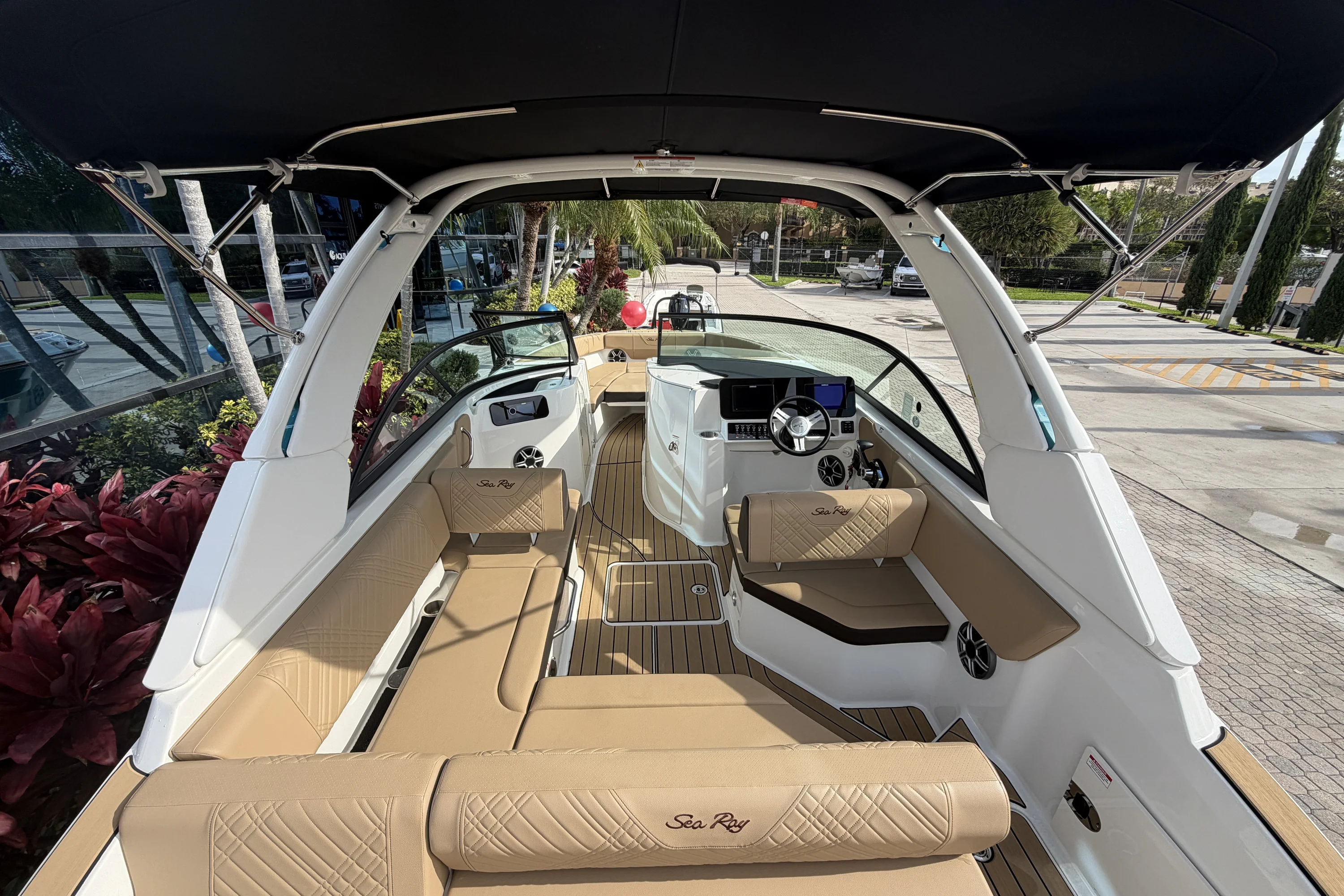 2026 Sea Ray SDX 230 Outboard Image Thumbnail #10