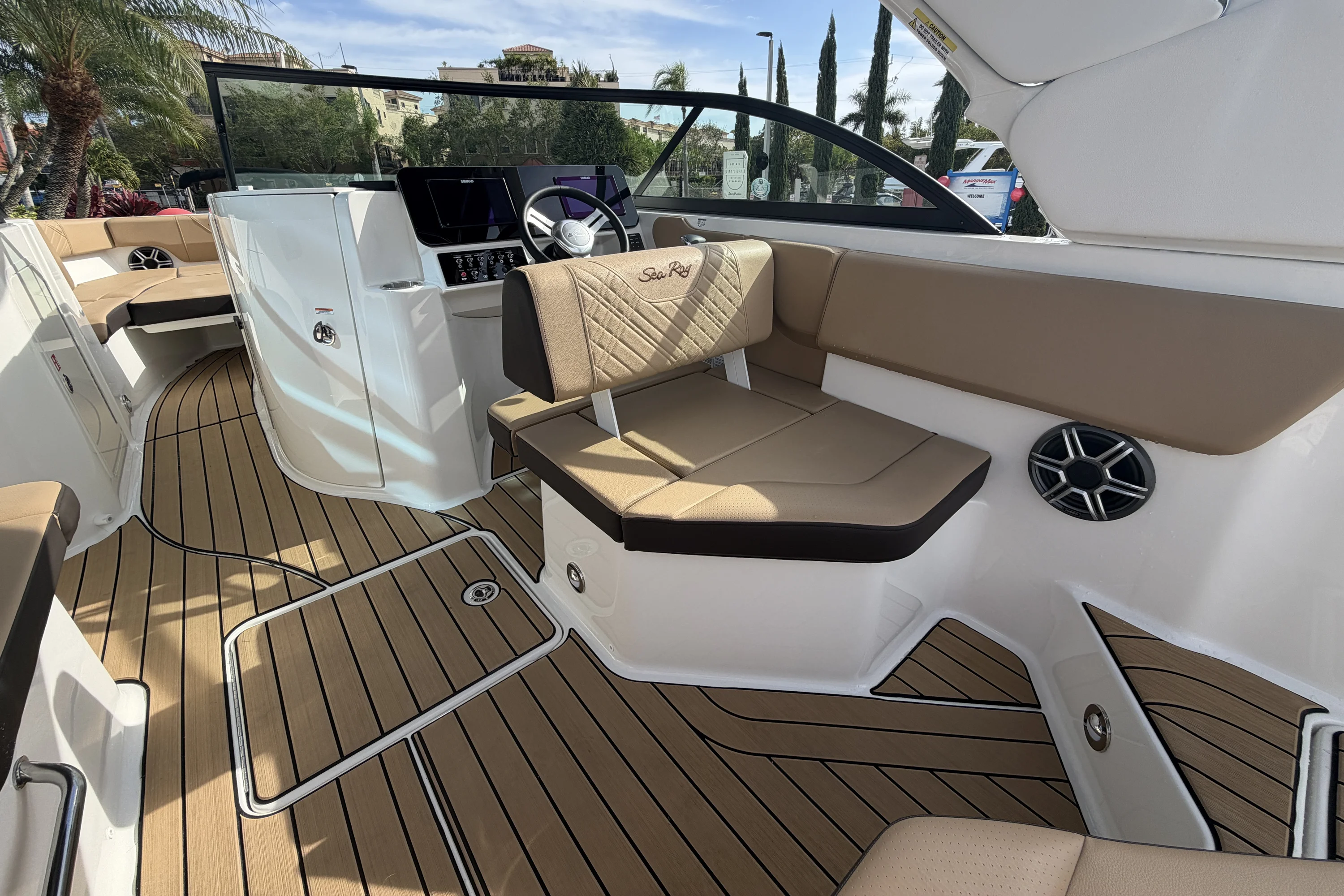 2026 Sea Ray SDX 230 Outboard Image Thumbnail #14