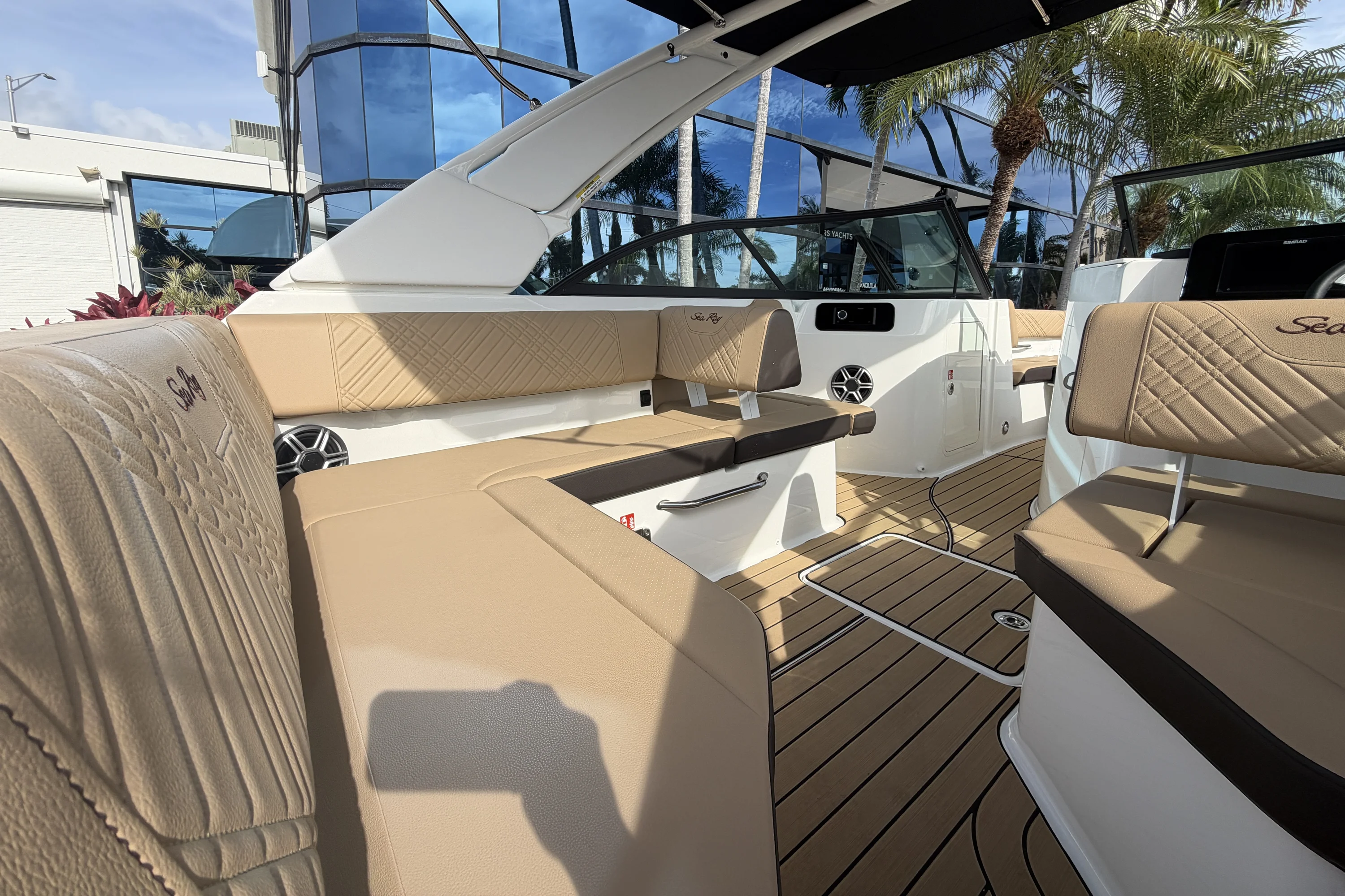 2026 Sea Ray SDX 230 Outboard Image Thumbnail #15