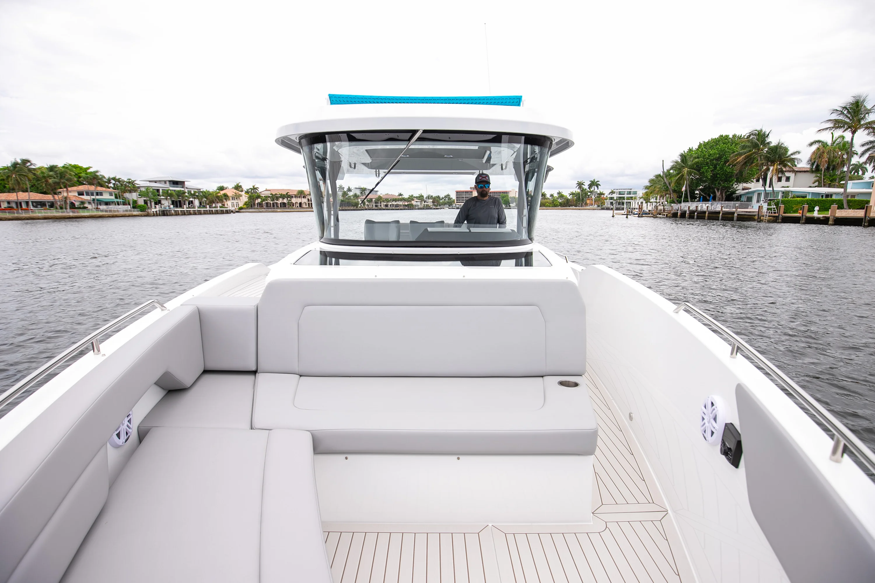 2026 Cruisers Yachts 38 VTR Image Thumbnail #22