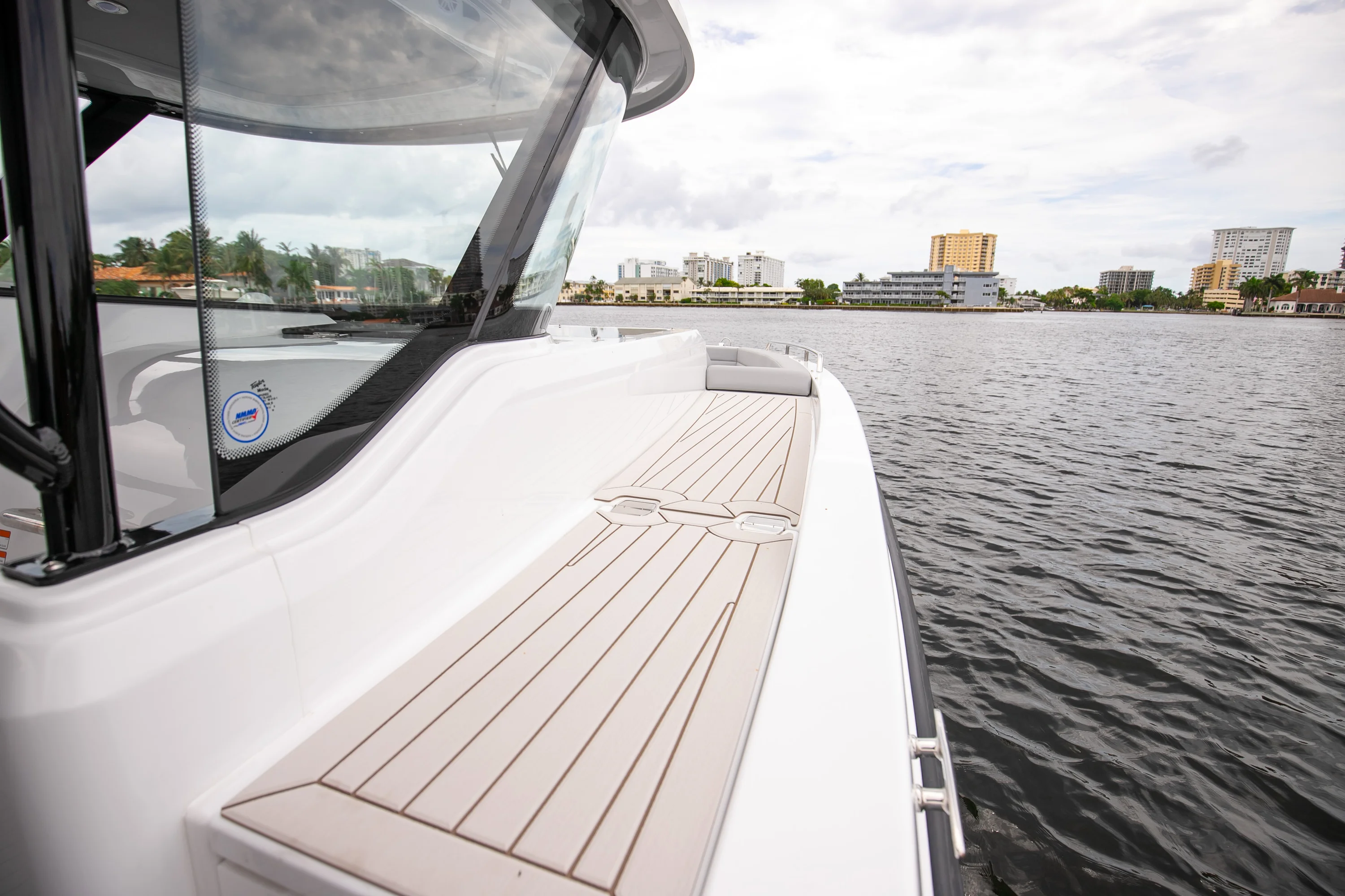 2026 Cruisers Yachts 38 VTR Image Thumbnail #24