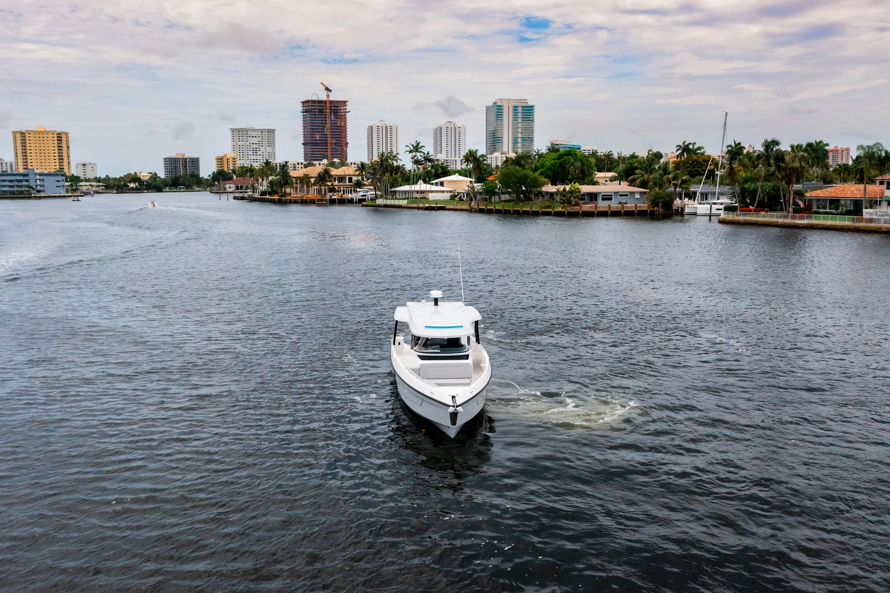 2026 Cruisers Yachts 38 VTR Image Thumbnail #10