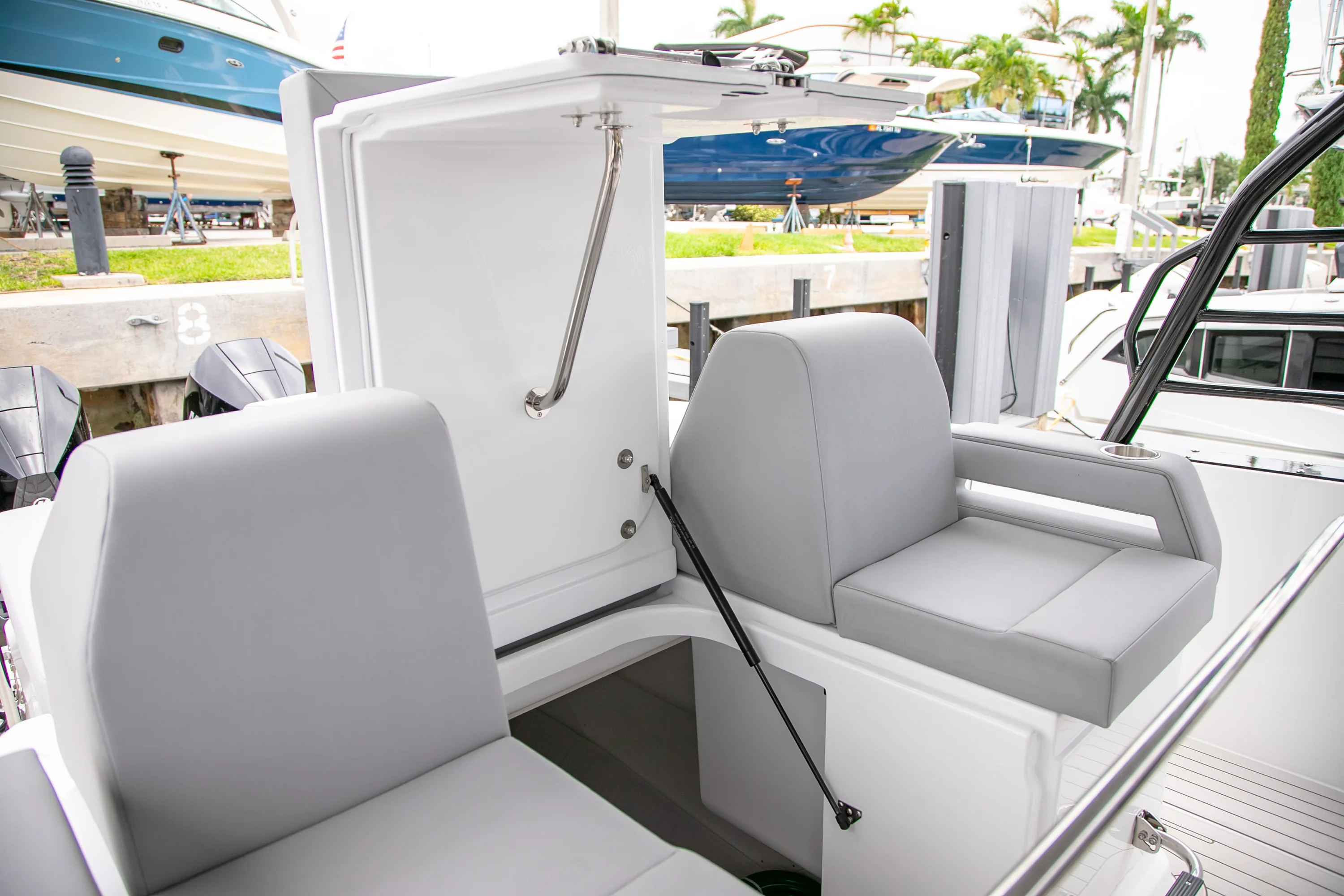 2026 Cruisers Yachts 38 VTR Image Thumbnail #72