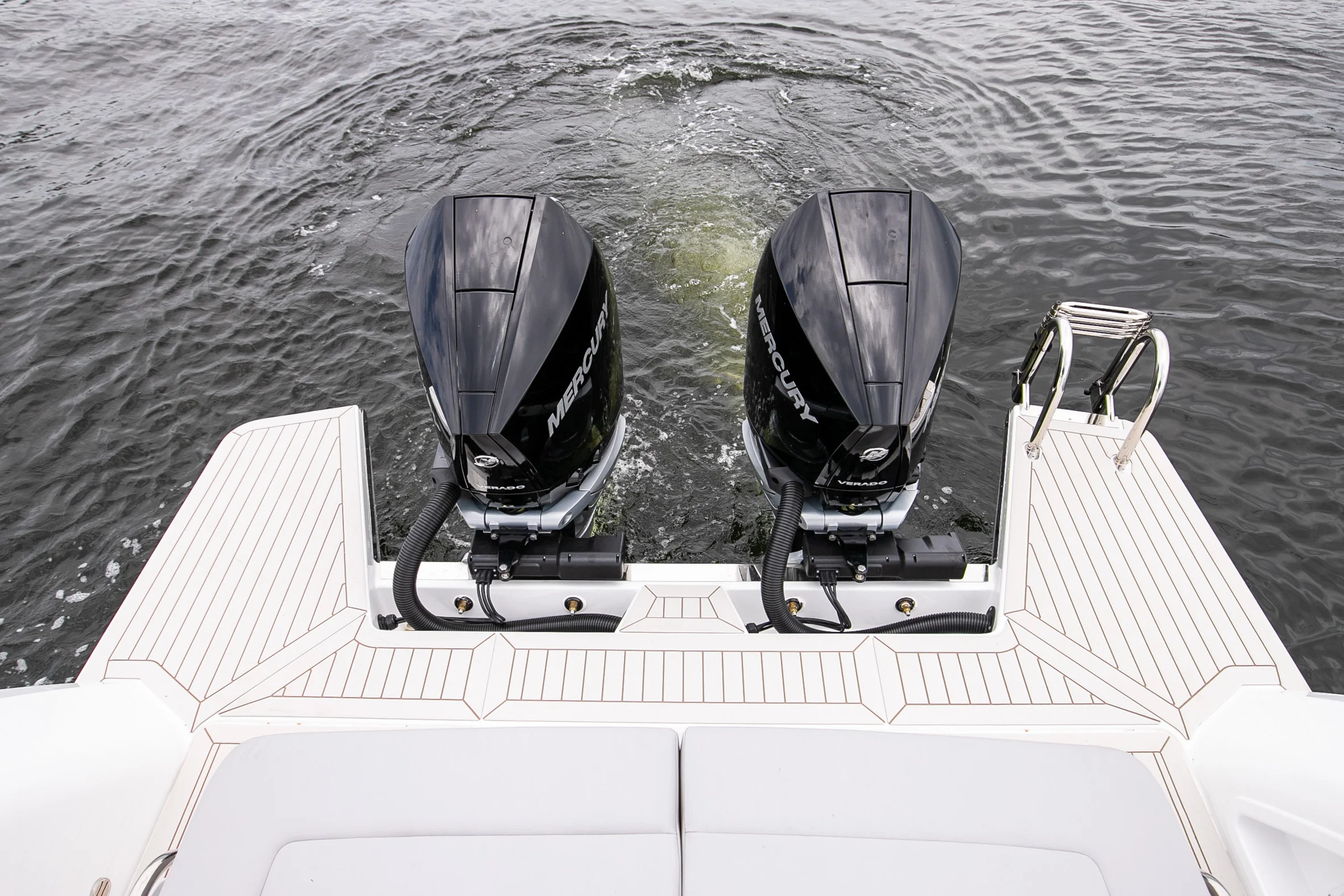 2026 Cruisers Yachts 38 VTR Image Thumbnail #34