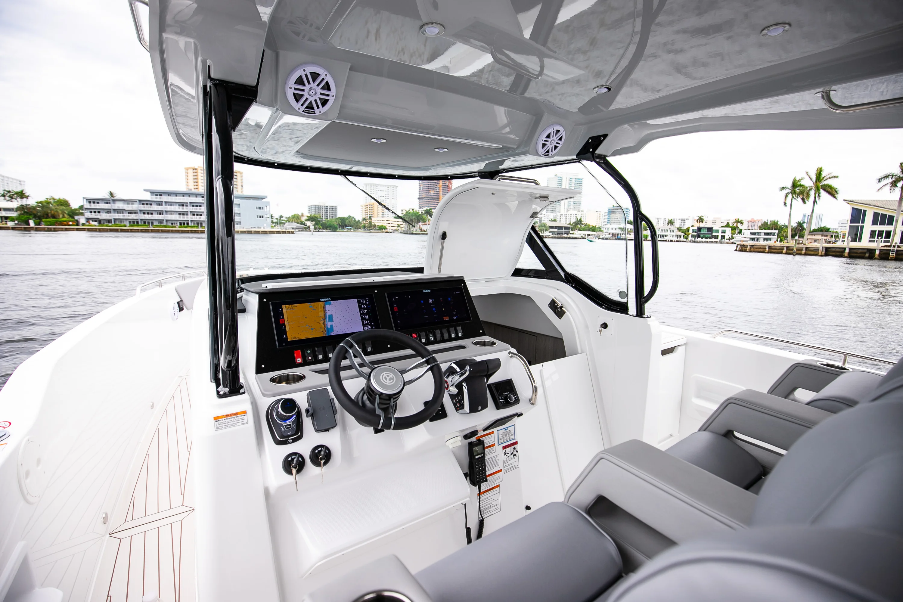 2026 Cruisers Yachts 38 VTR Image Thumbnail #39