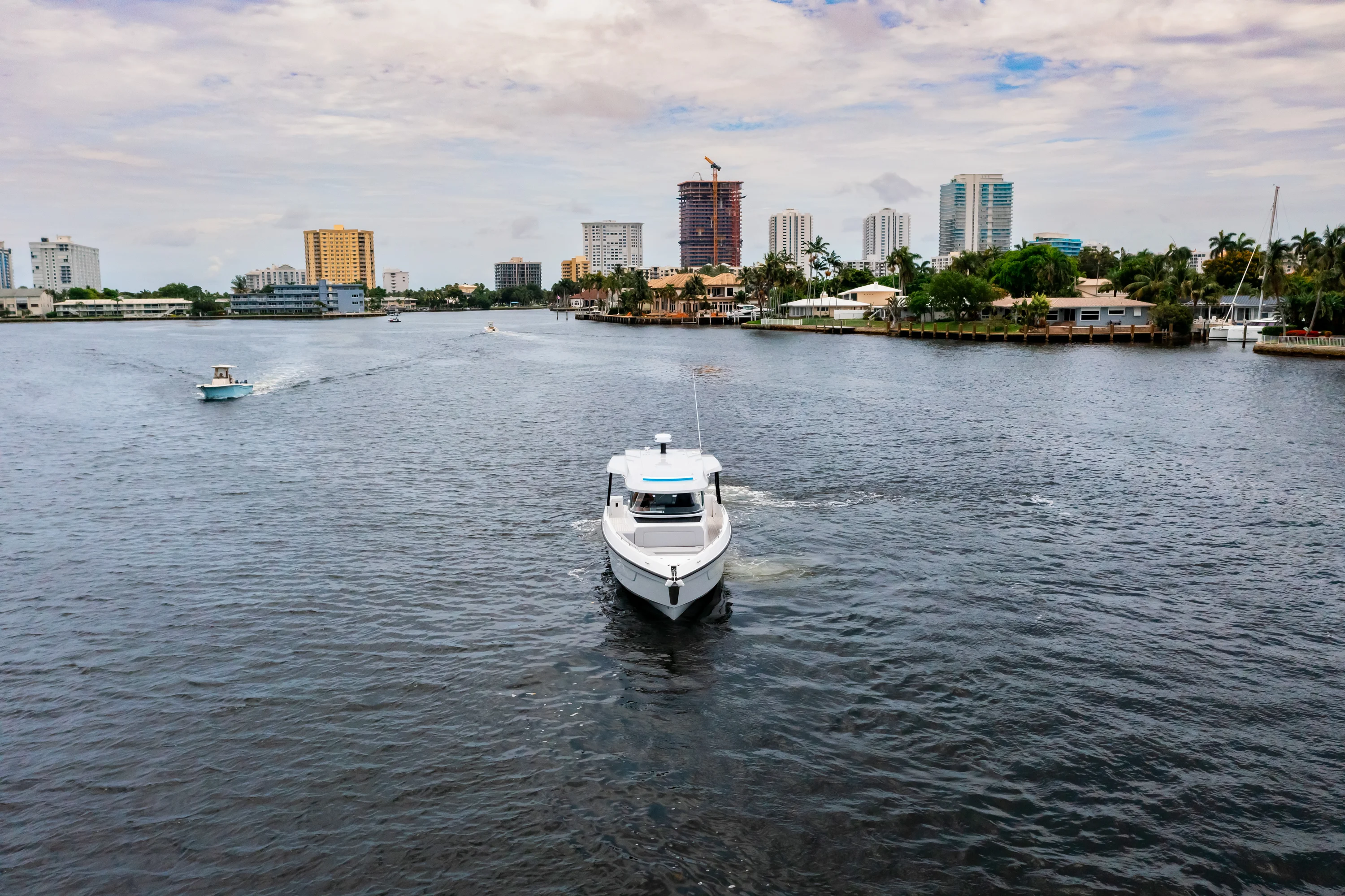 2026 Cruisers Yachts 38 VTR Image Thumbnail #11