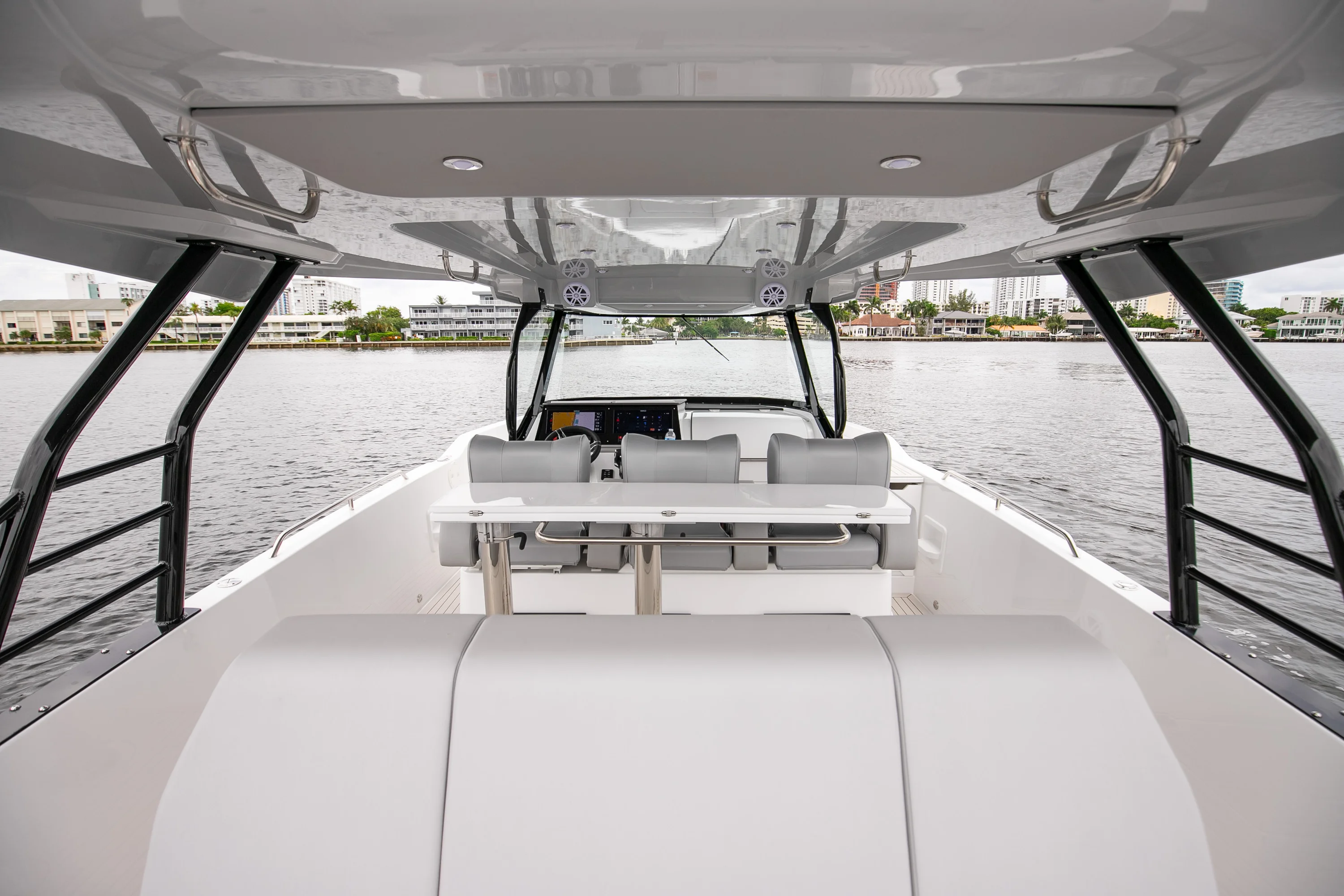 2026 Cruisers Yachts 38 VTR Image Thumbnail #32