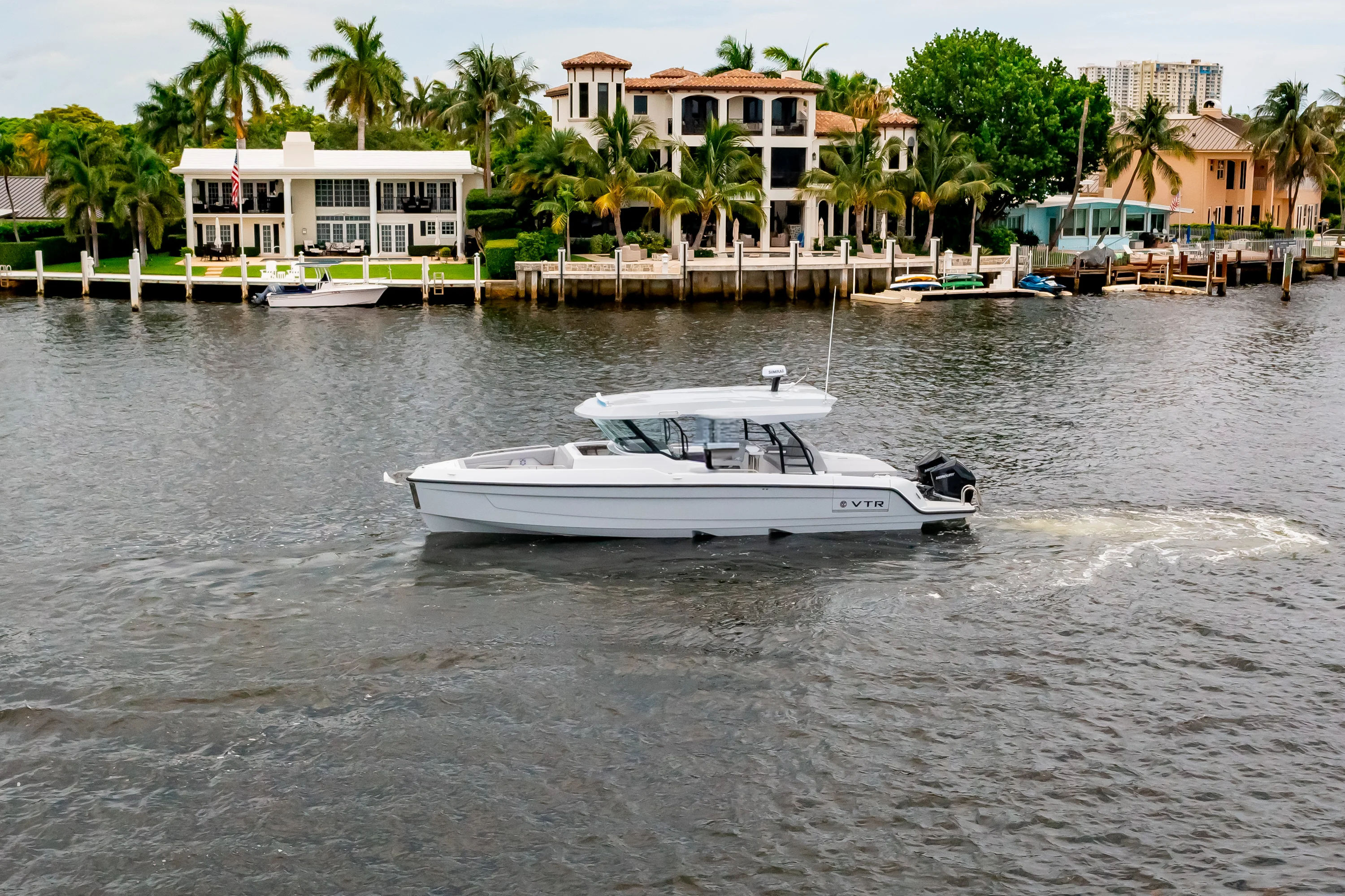 2026 Cruisers Yachts 38 VTR Image Thumbnail #15