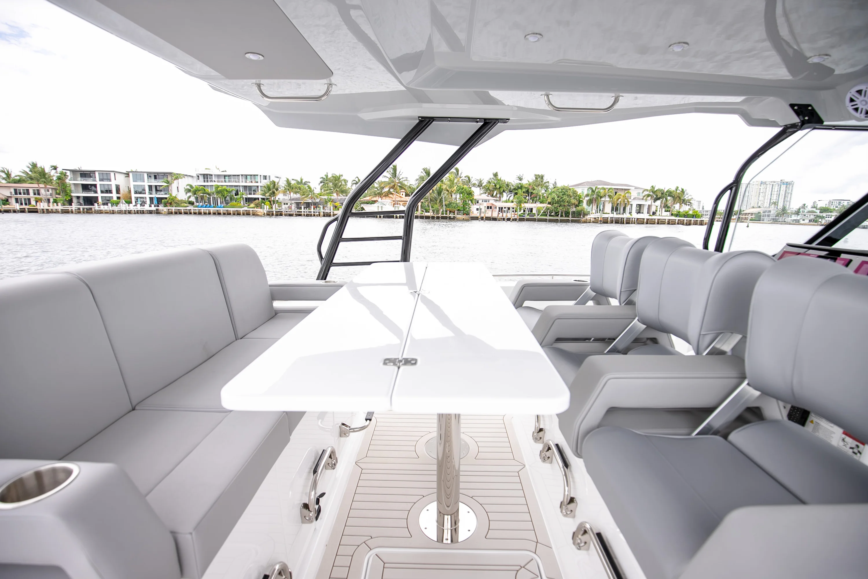 2026 Cruisers Yachts 38 VTR Image Thumbnail #46