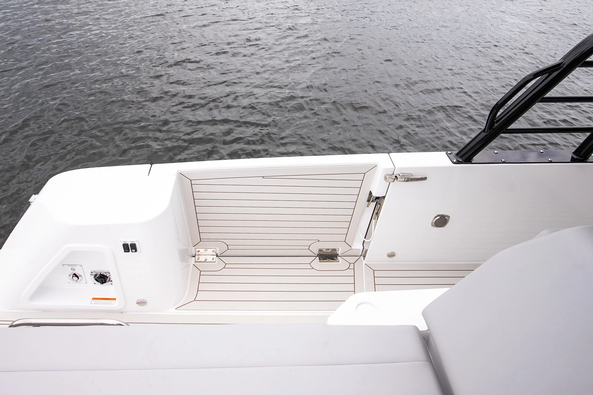 2026 Cruisers Yachts 38 VTR Image Thumbnail #35