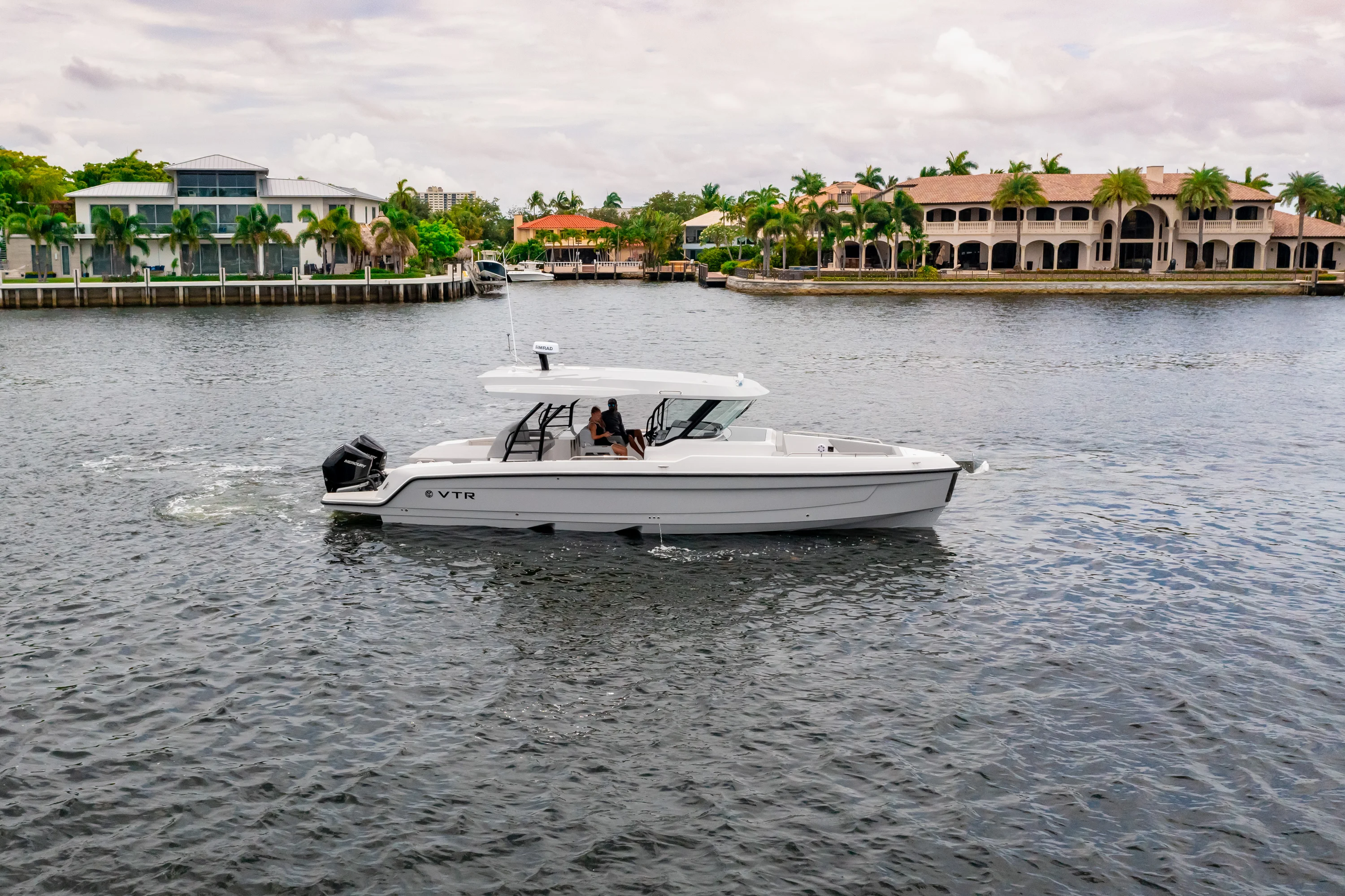 2026 Cruisers Yachts 38 VTR Image Thumbnail #0
