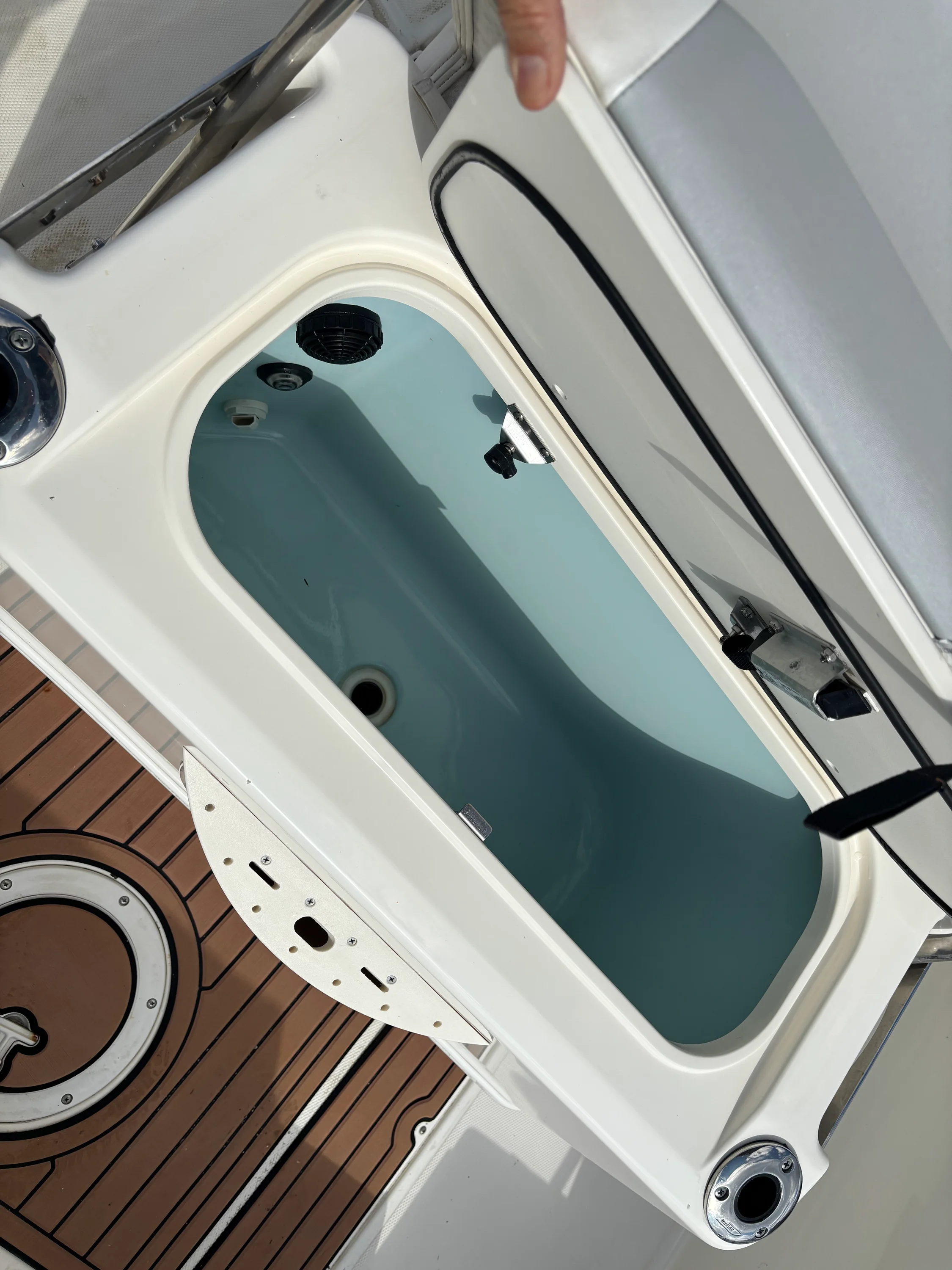 2016 Boston Whaler 210 DAUNTLESS Image Thumbnail #9