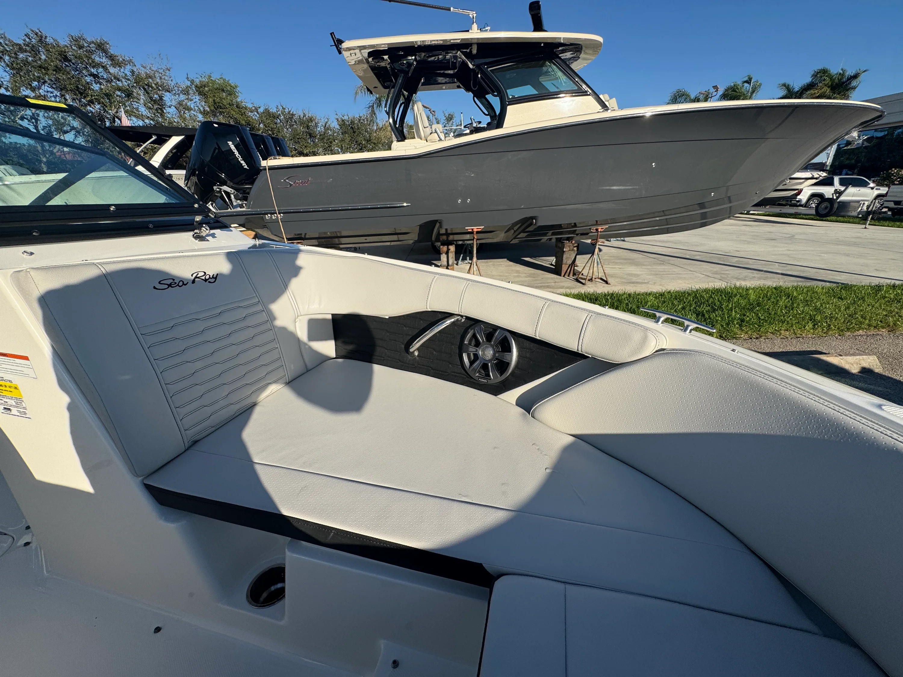2021 Sea Ray SPX 190 OUTBOARD Image Thumbnail #19