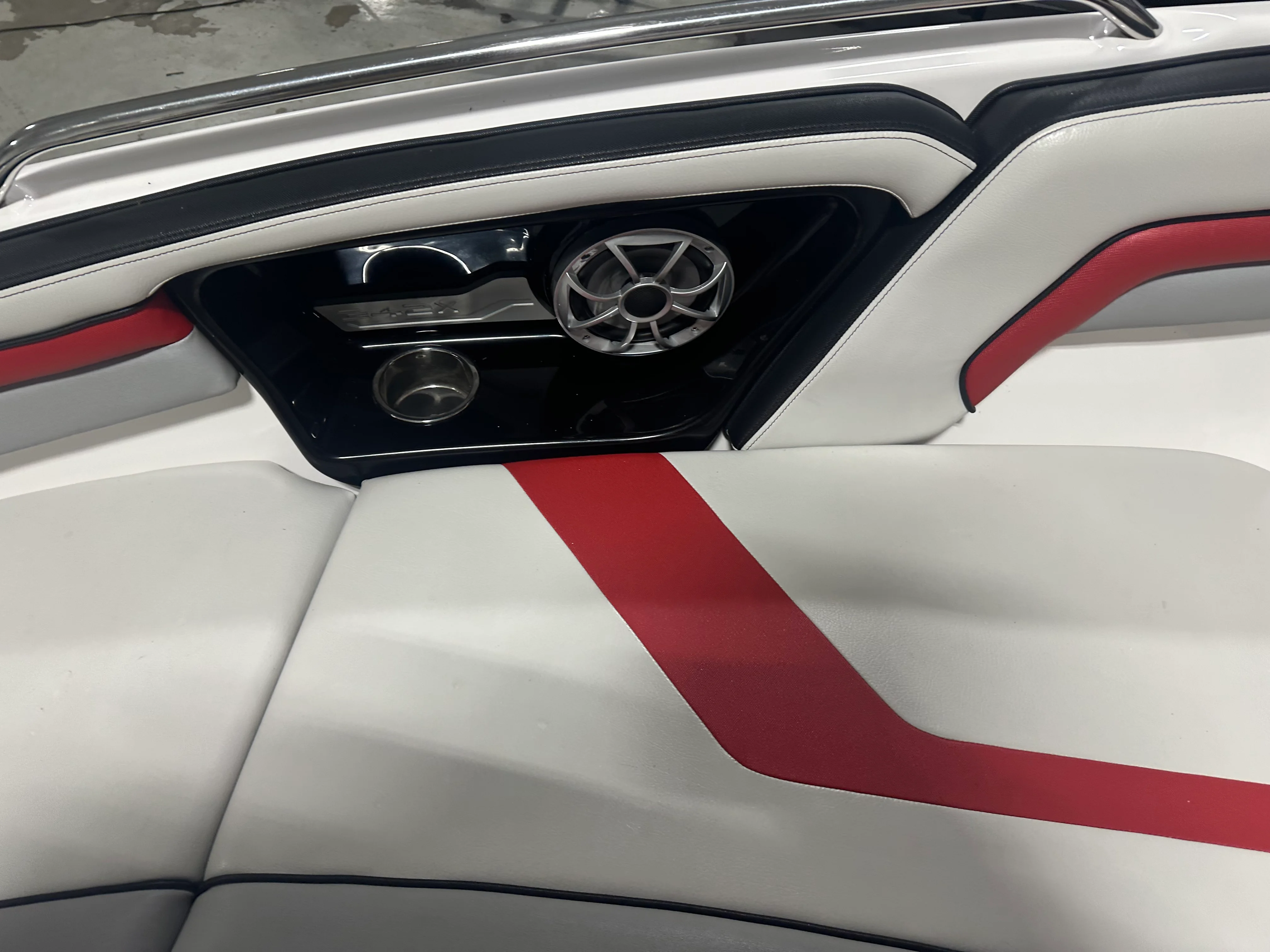 2018 Yamaha 242X Image Thumbnail #17