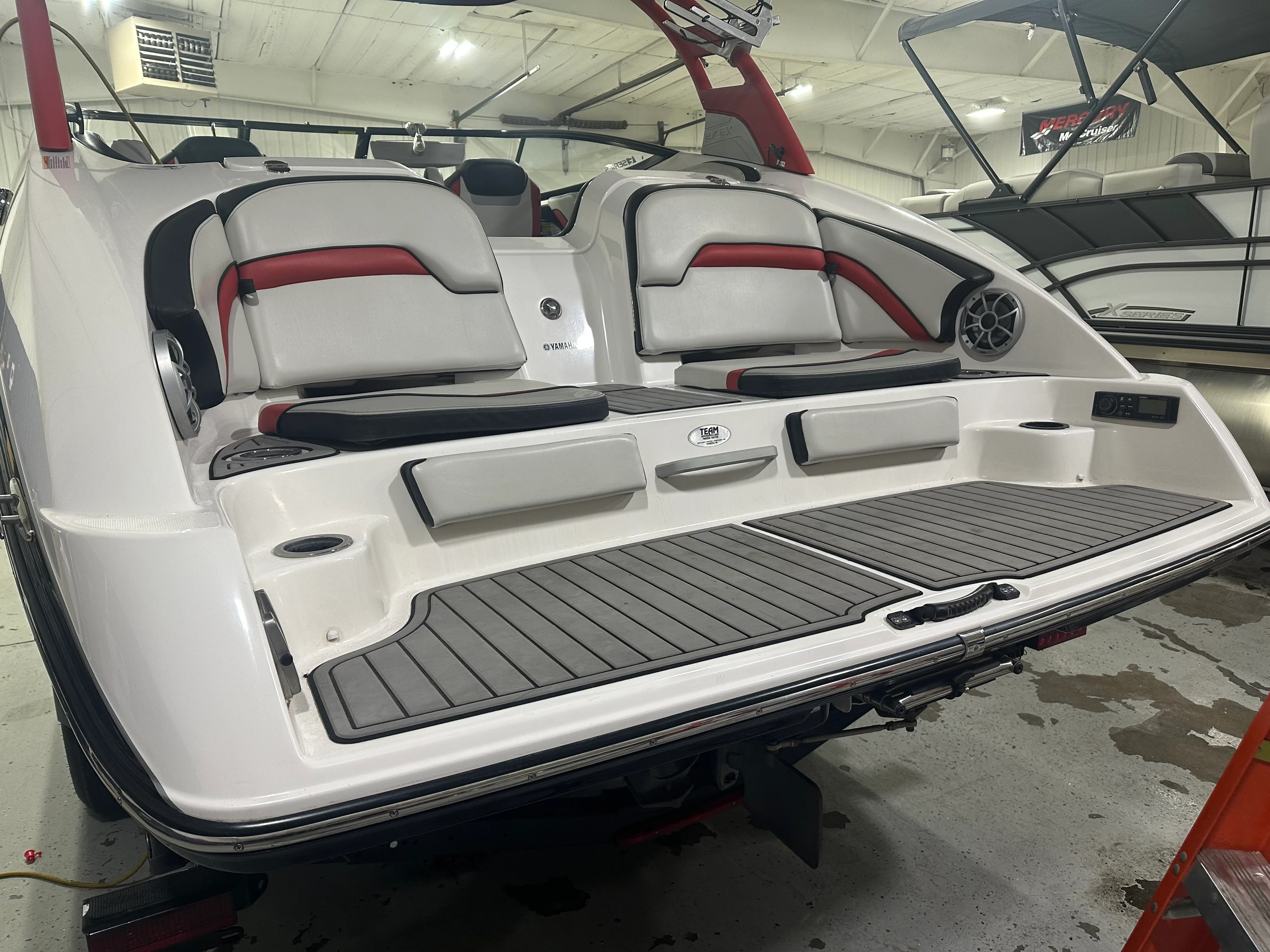 2018 Yamaha 242X Image Thumbnail #3