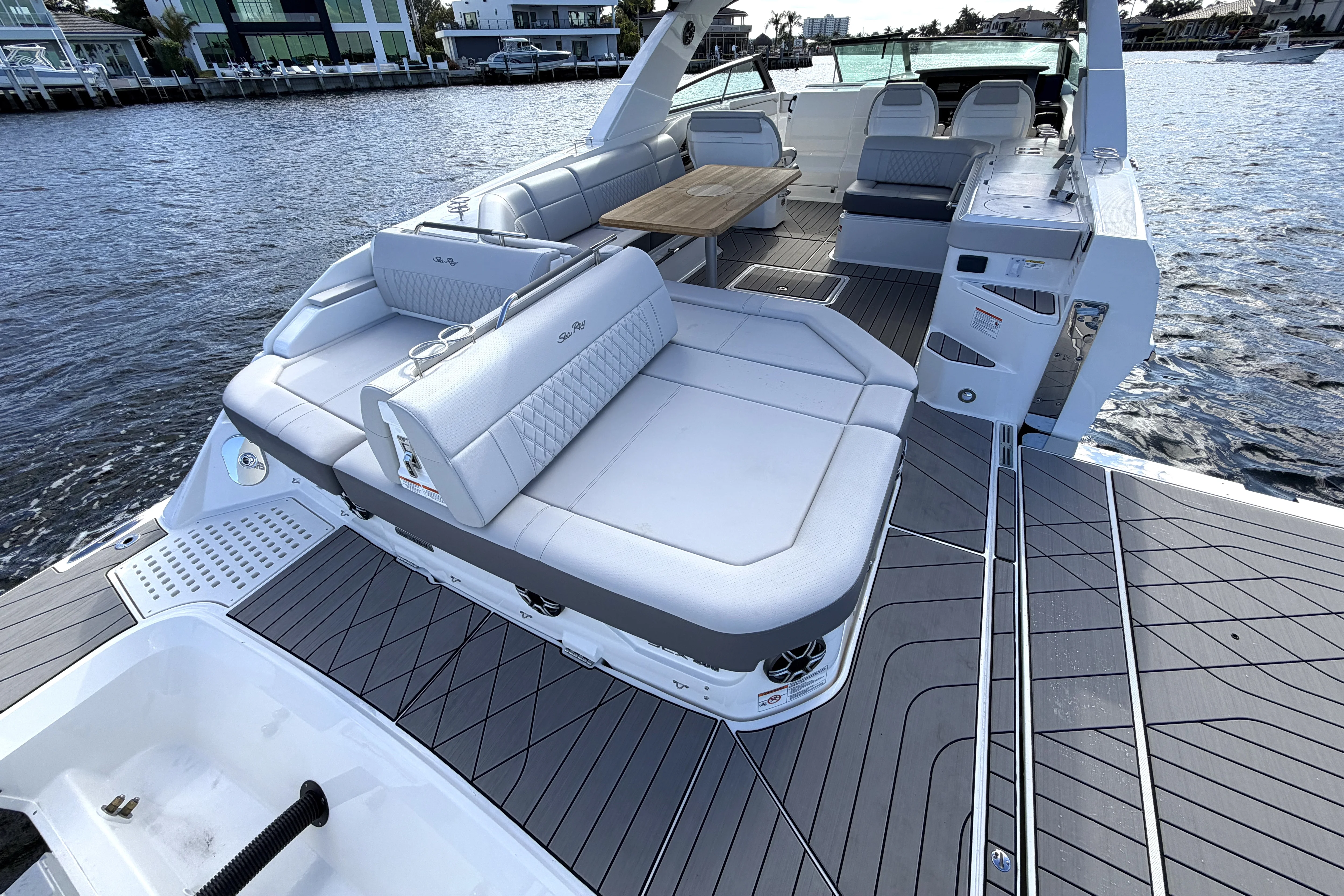 2026 Sea Ray SLX 400 Outboard Image Thumbnail #13