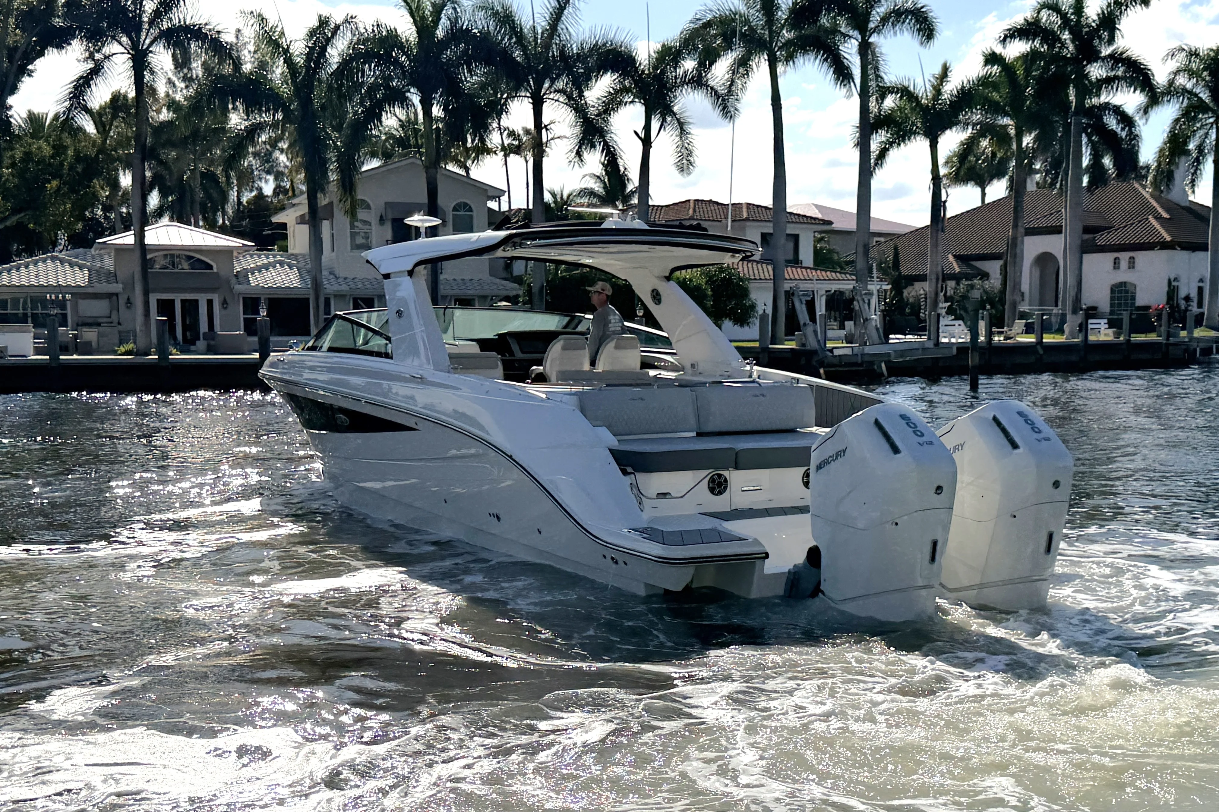 2026 Sea Ray SLX 400 Outboard Image Thumbnail #6
