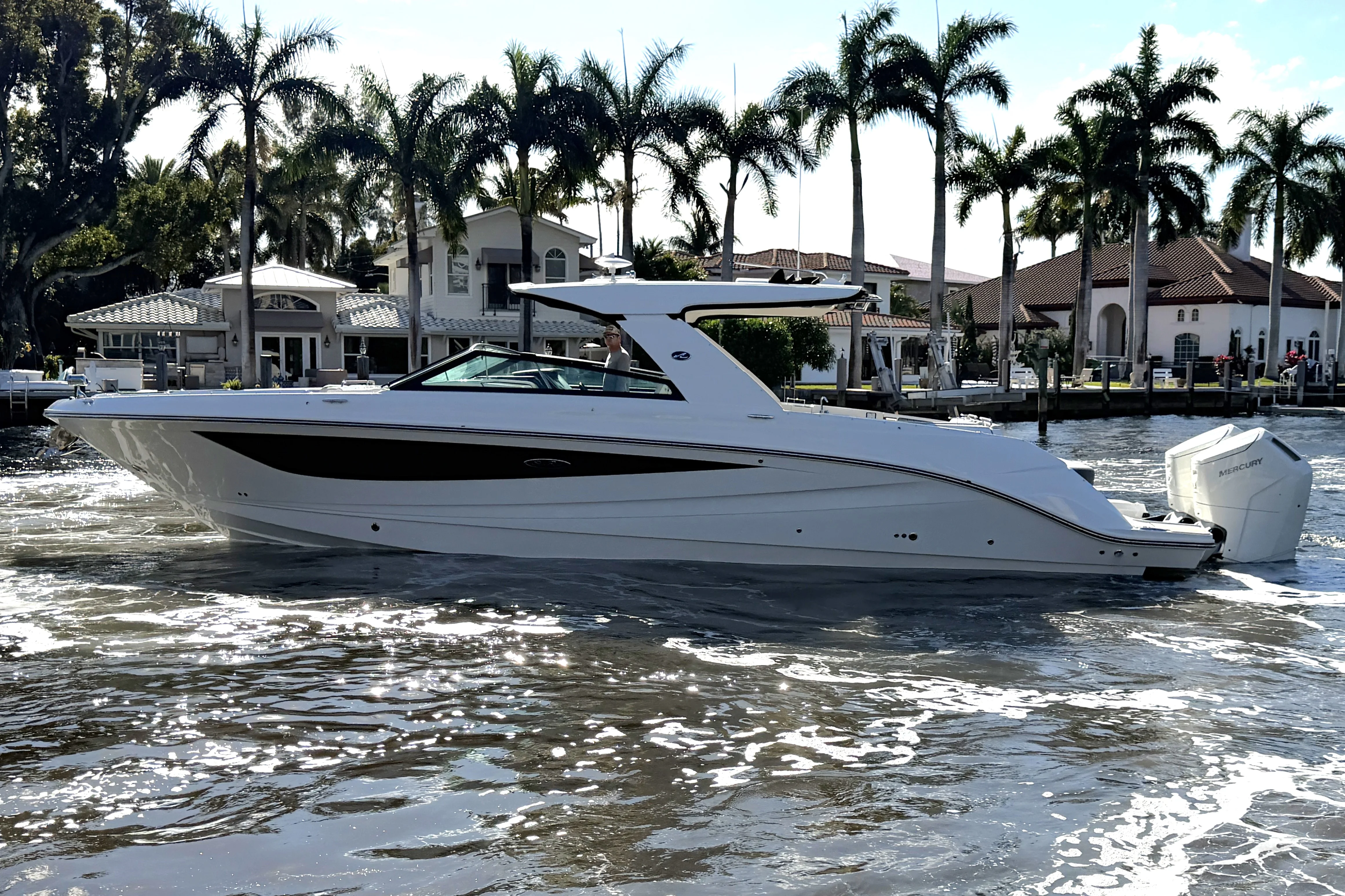 2026 Sea Ray SLX 400 Outboard Image Thumbnail #8