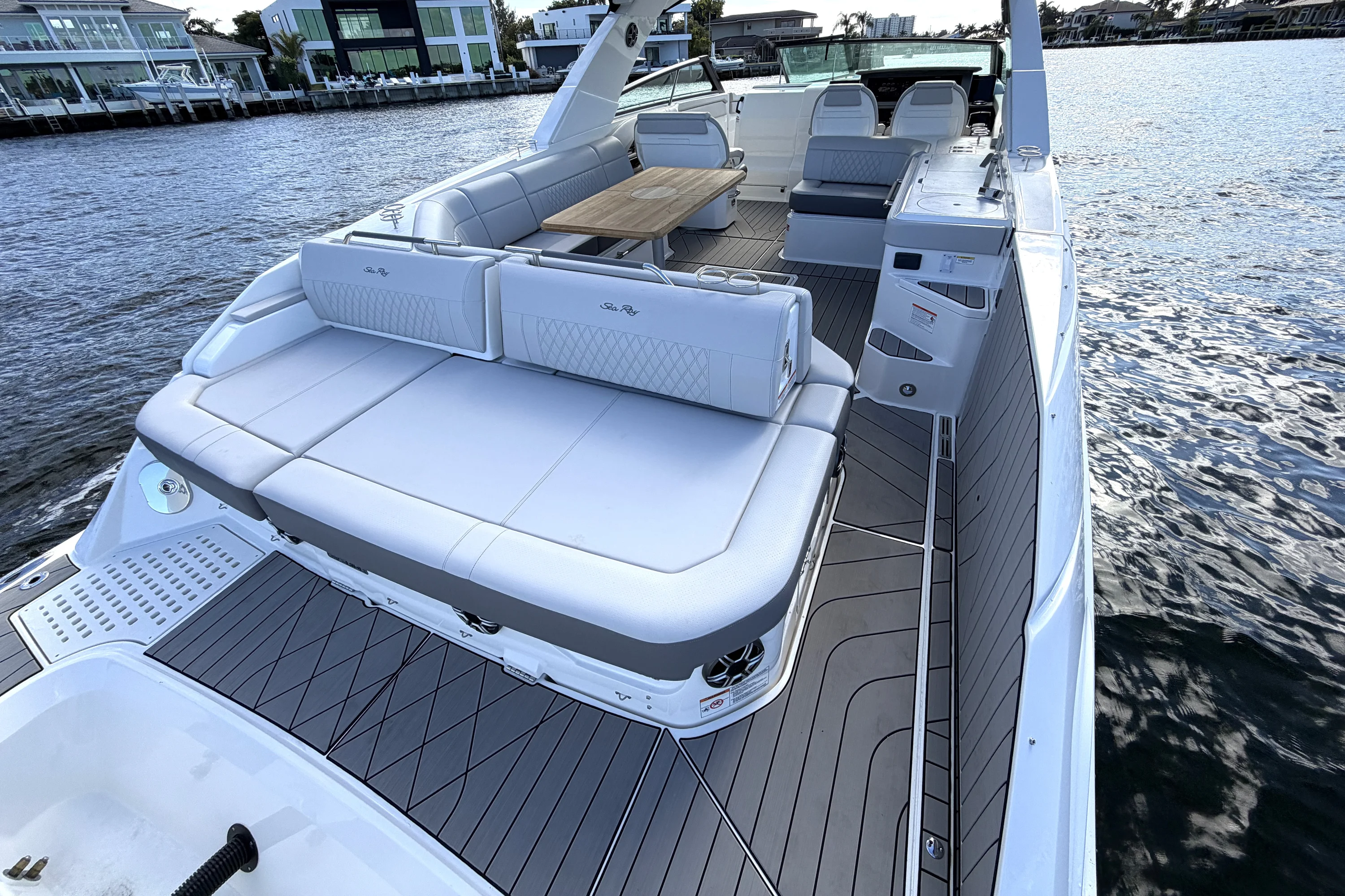 2026 Sea Ray SLX 400 Outboard Image Thumbnail #12