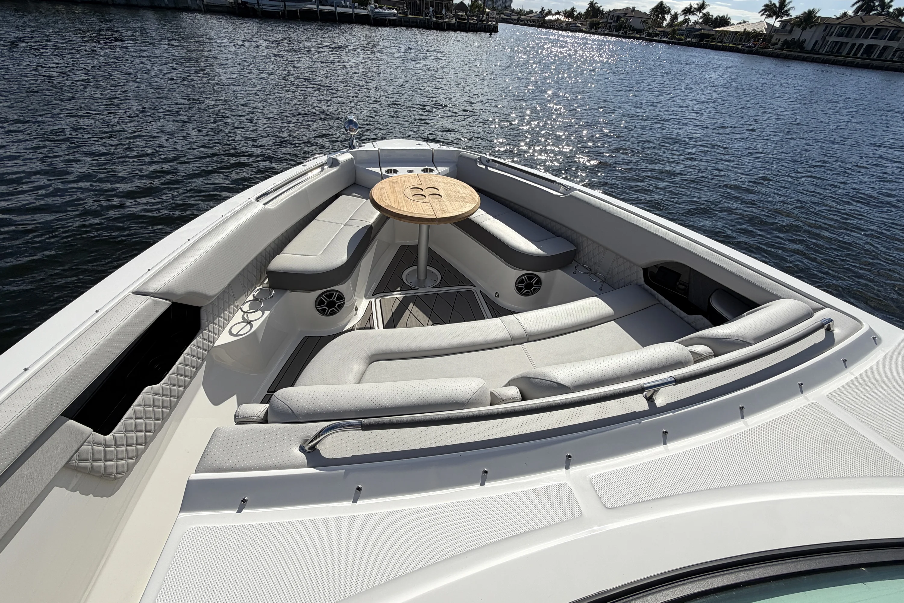 2026 Sea Ray SLX 400 Outboard Image Thumbnail #32