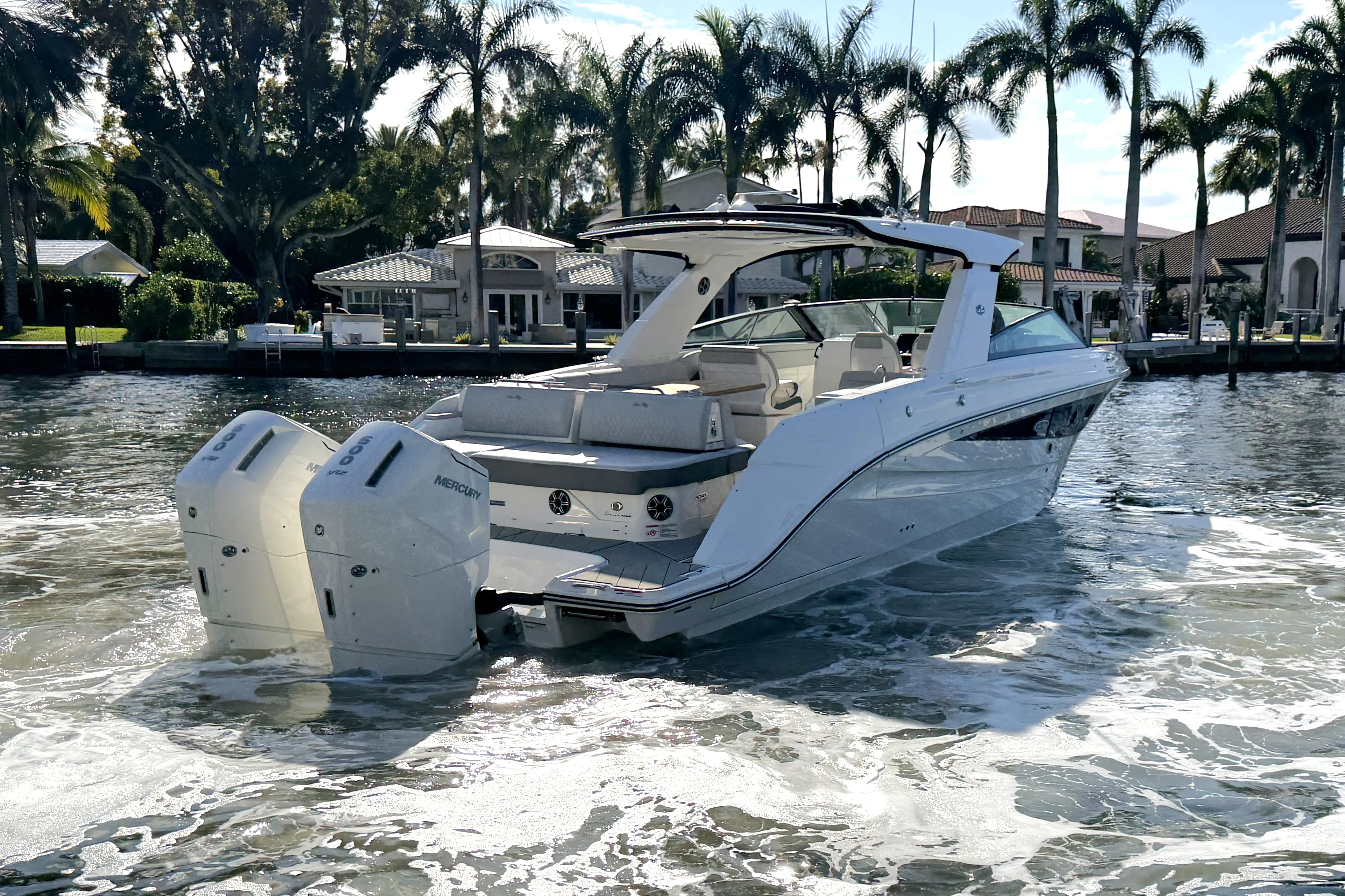 2026 Sea Ray SLX 400 Outboard Image Thumbnail #4