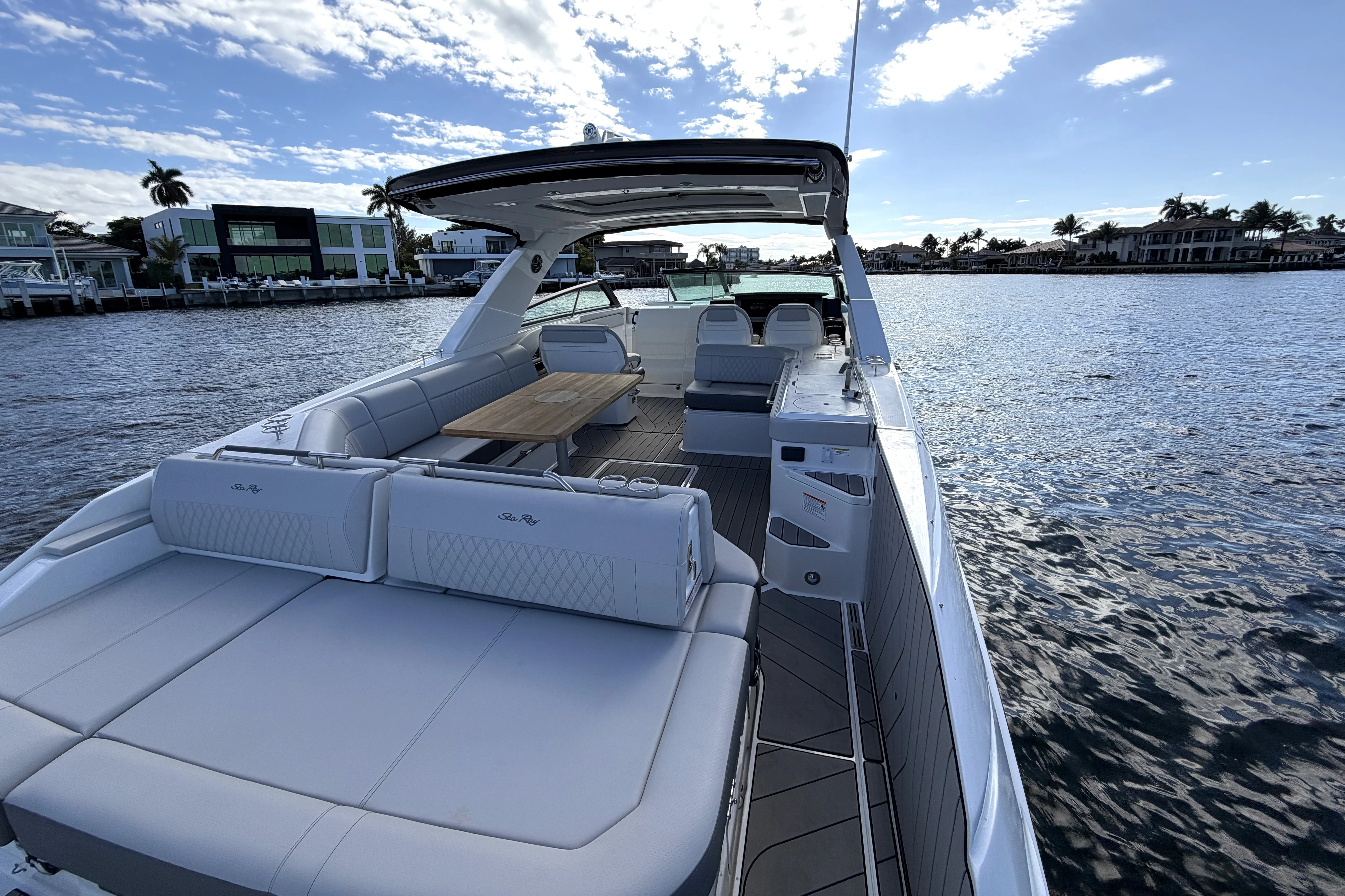 2026 Sea Ray SLX 400 Outboard Image Thumbnail #11