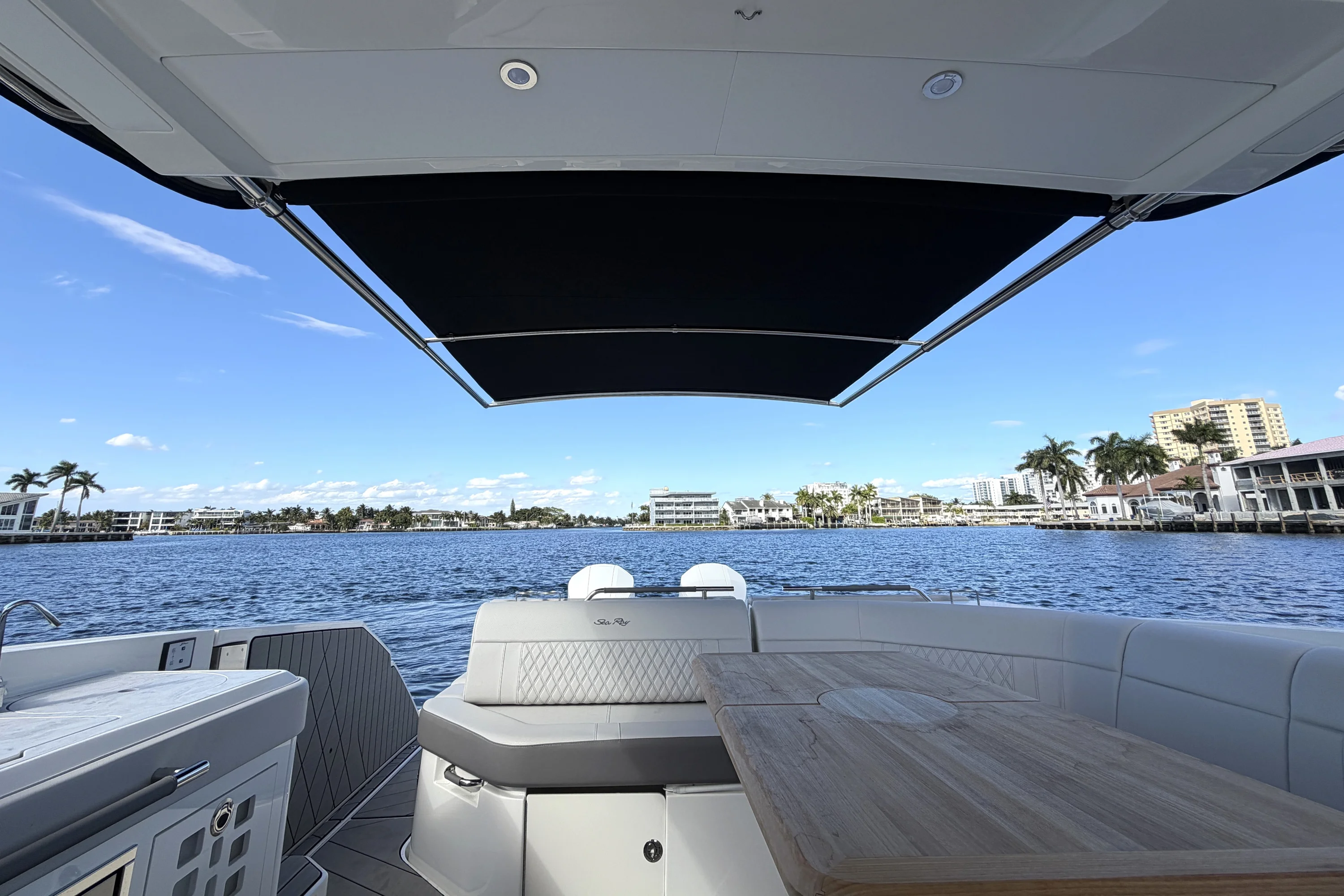 2026 Sea Ray SLX 400 Outboard Image Thumbnail #21