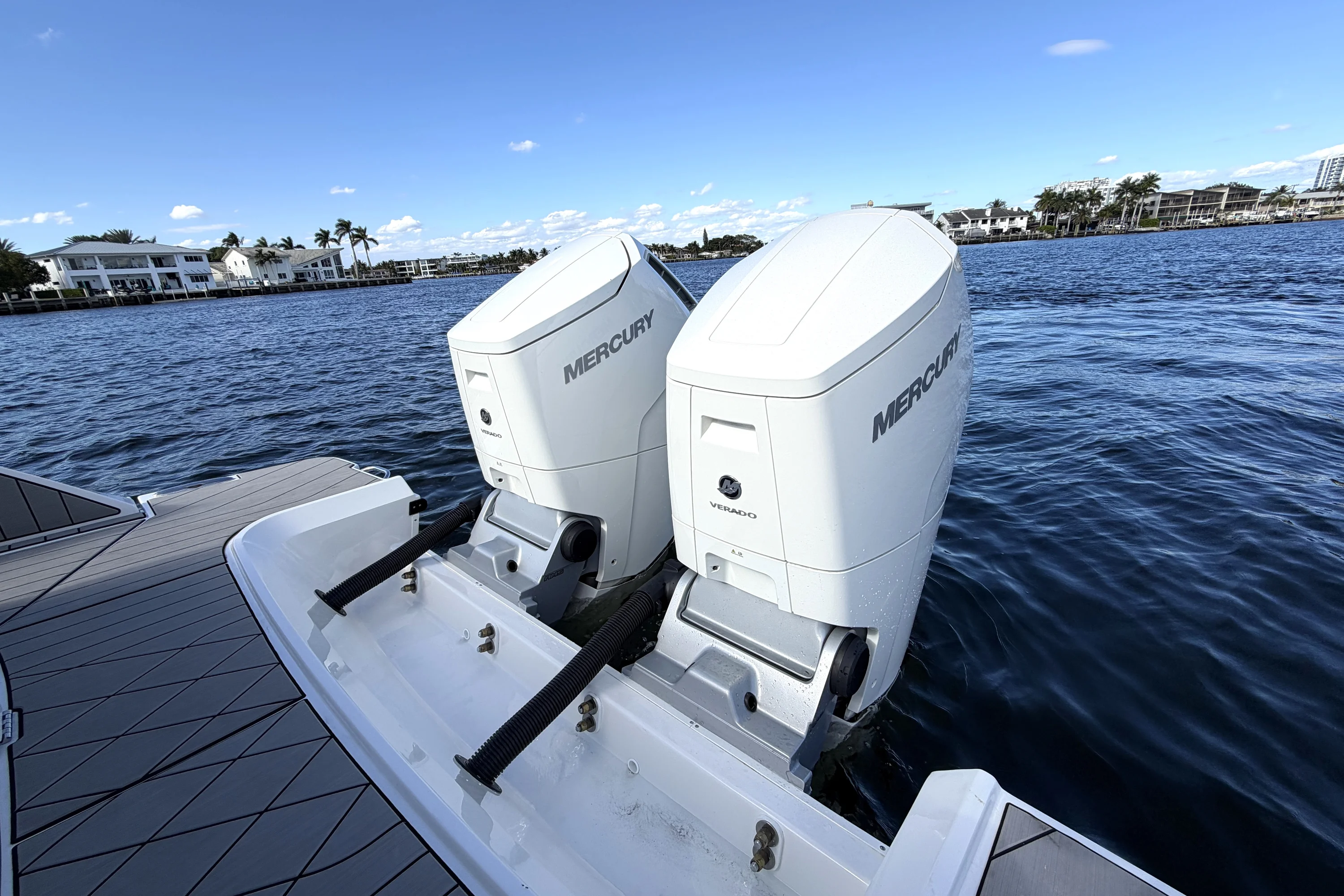 2026 Sea Ray SLX 400 Outboard Image Thumbnail #10