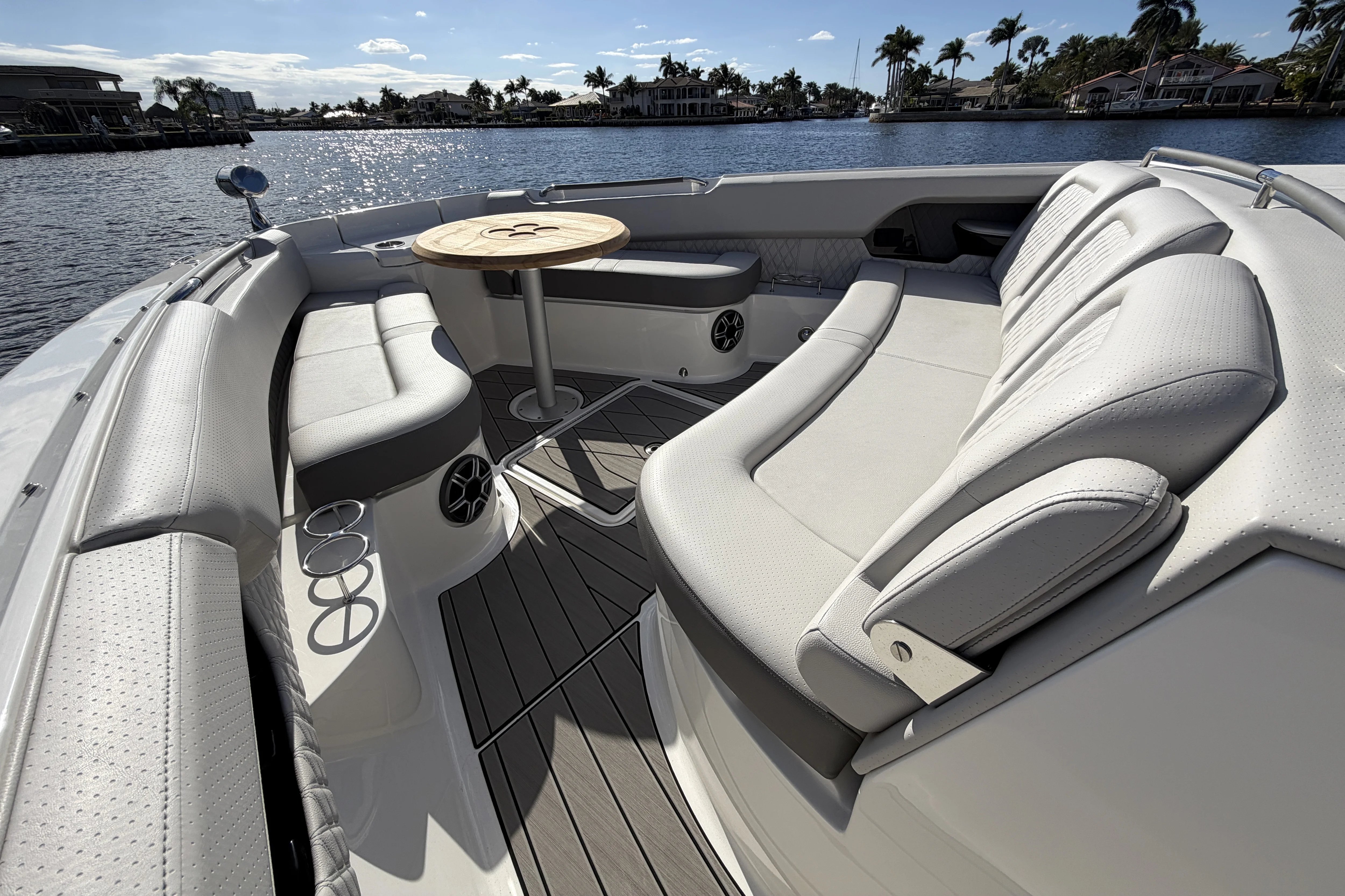 2026 Sea Ray SLX 400 Outboard Image Thumbnail #33