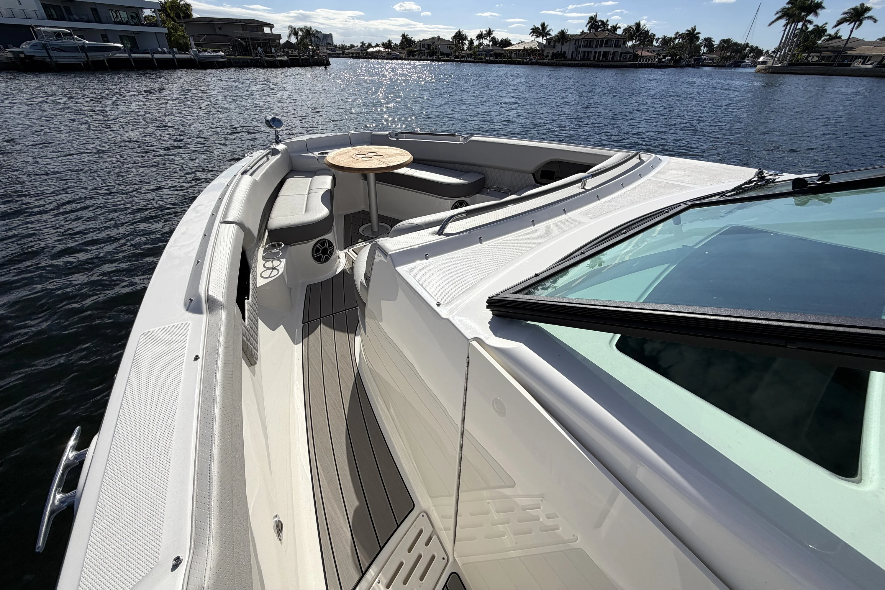 2026 Sea Ray SLX 400 Outboard Image Thumbnail #31