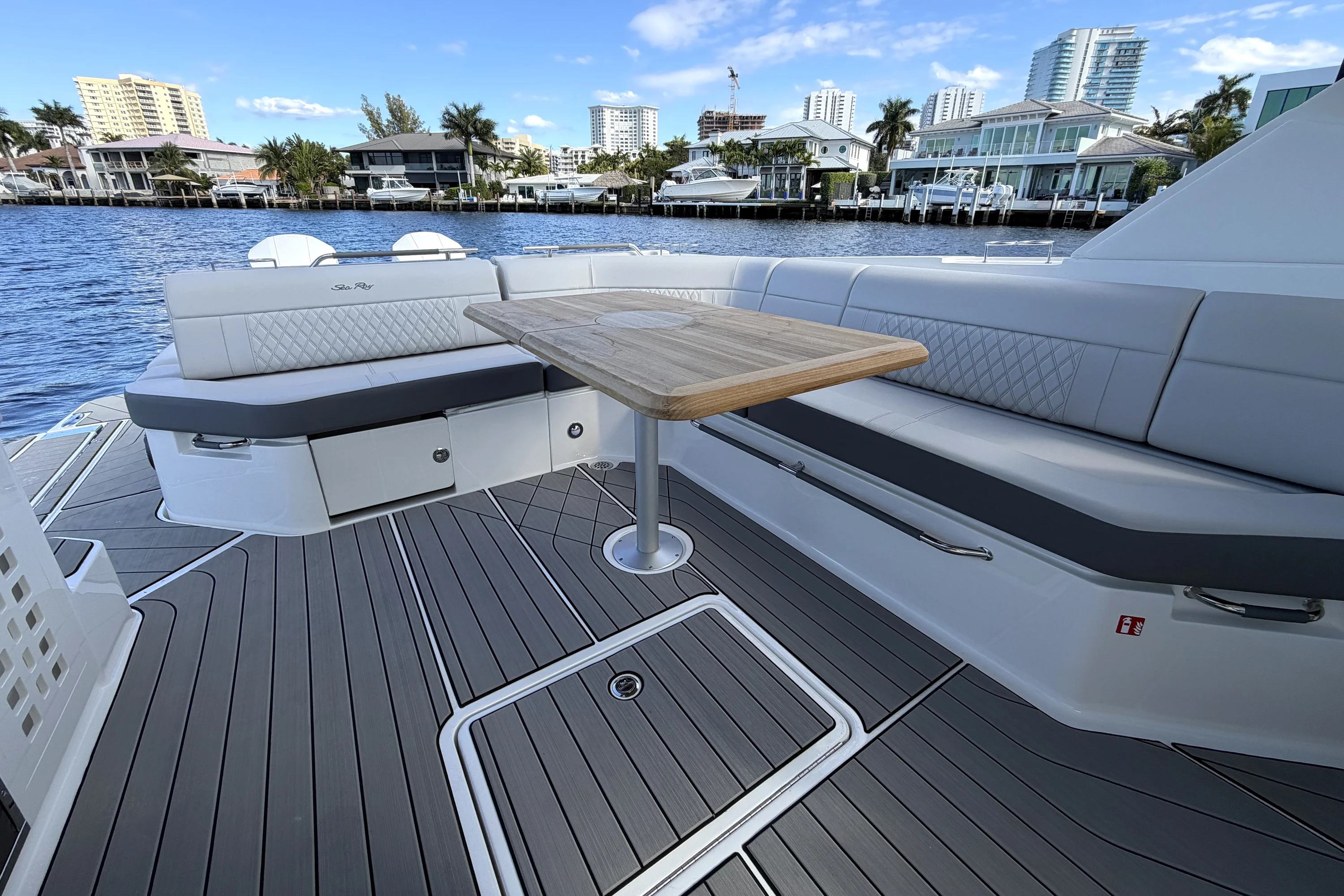 2026 Sea Ray SLX 400 Outboard Image Thumbnail #20