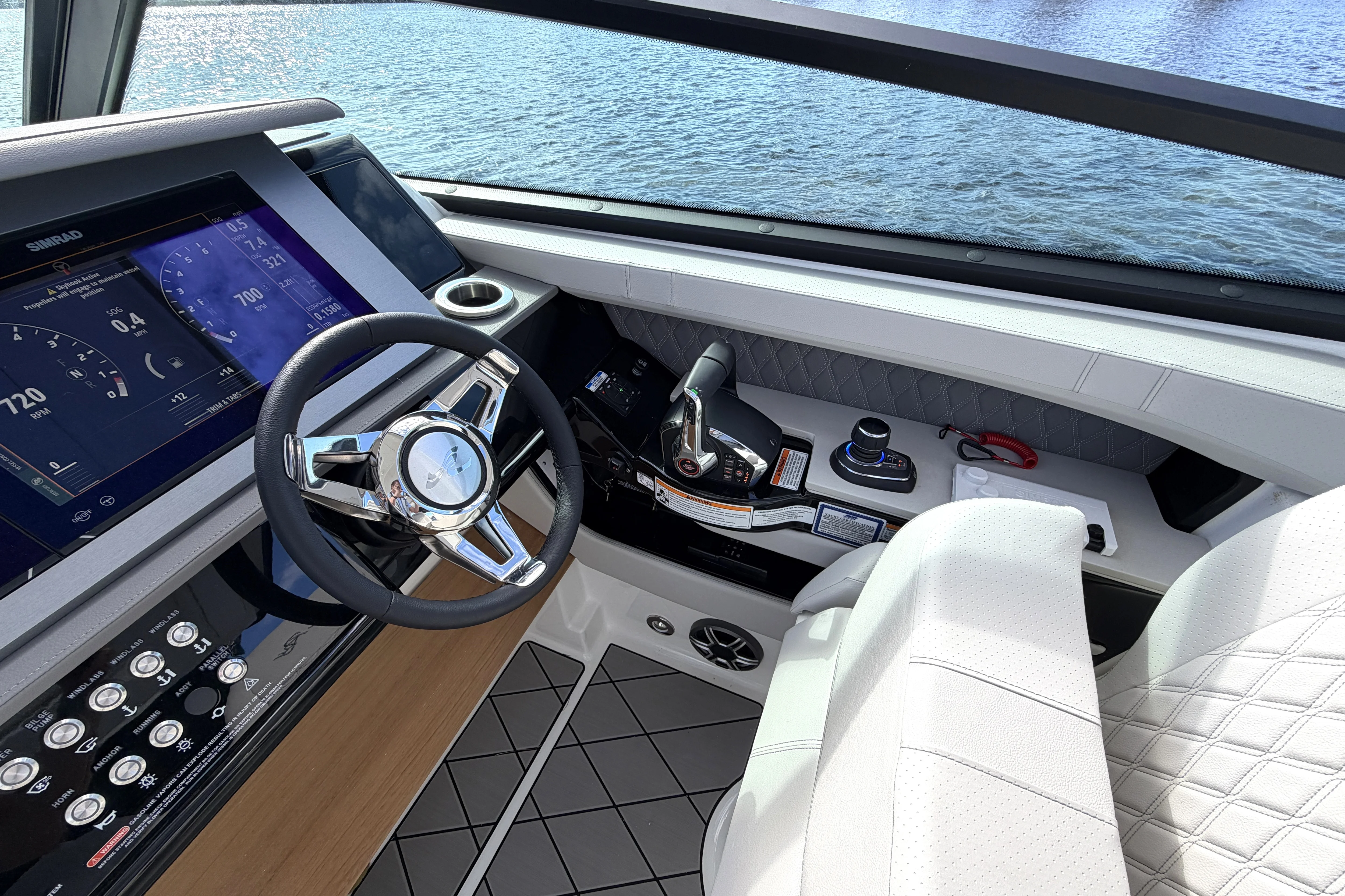 2026 Sea Ray SLX 400 Outboard Image Thumbnail #27