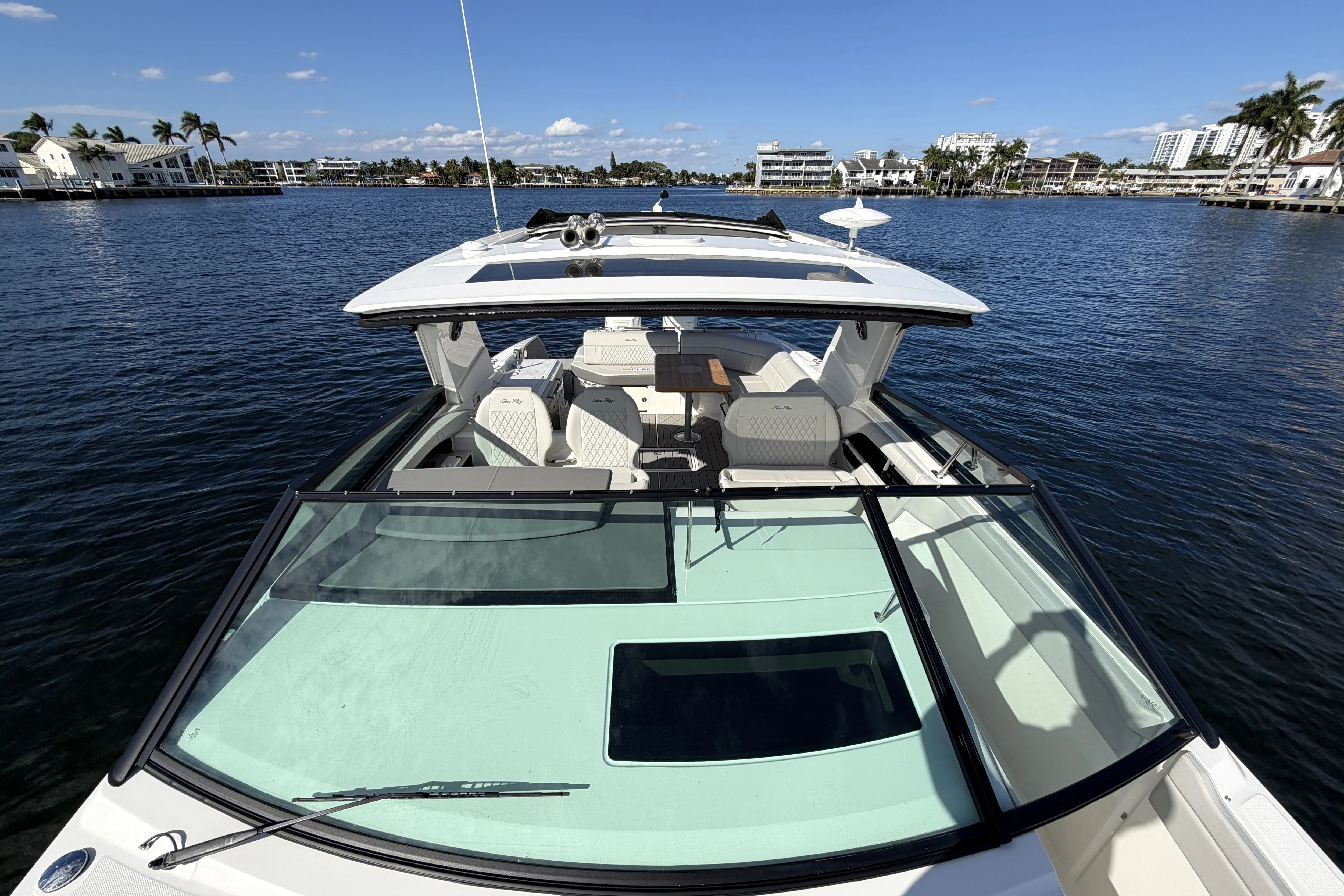 2026 Sea Ray SLX 400 Outboard Image Thumbnail #39