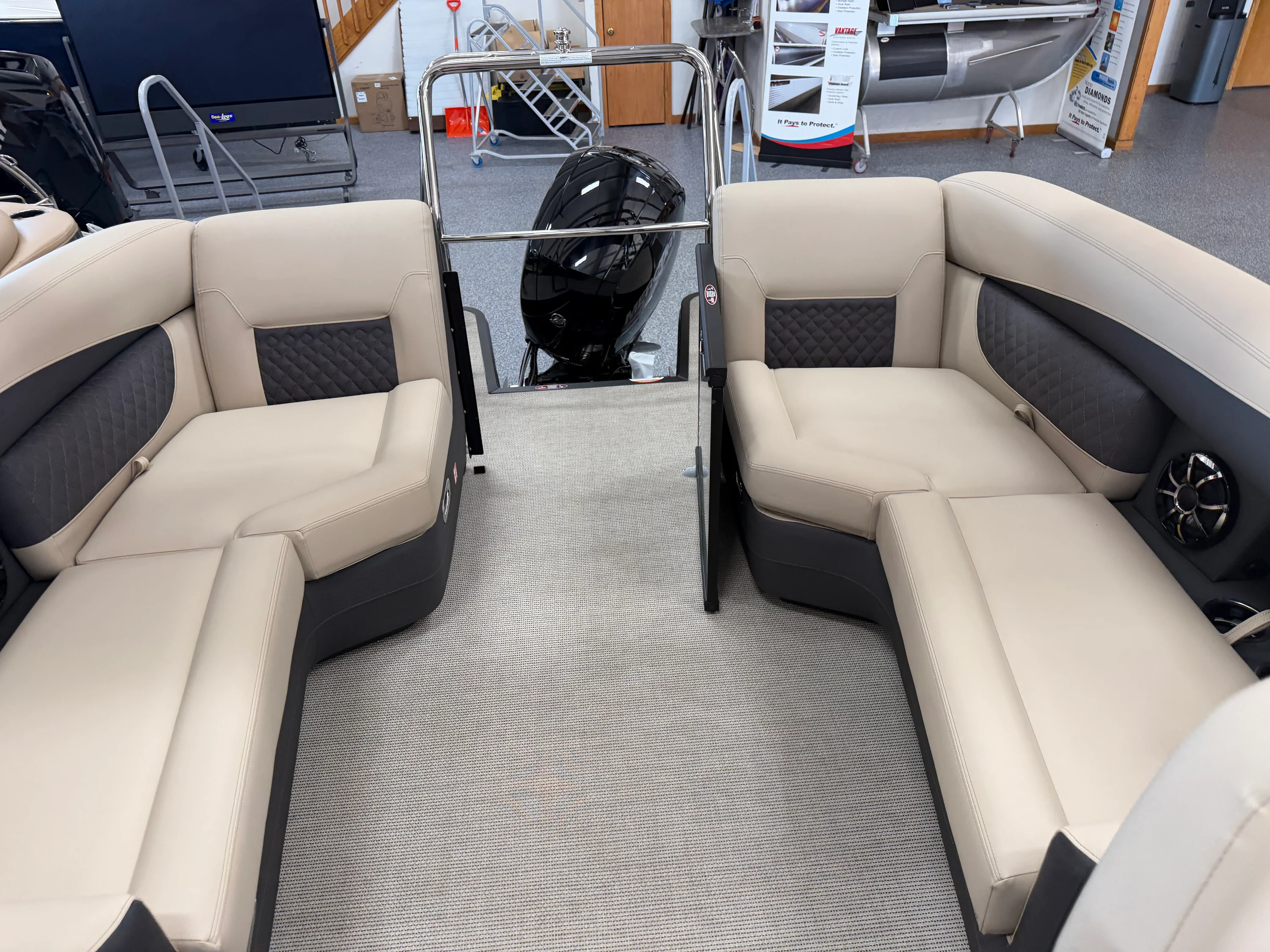 2026 Harris Sunliner 230 Image Thumbnail #3