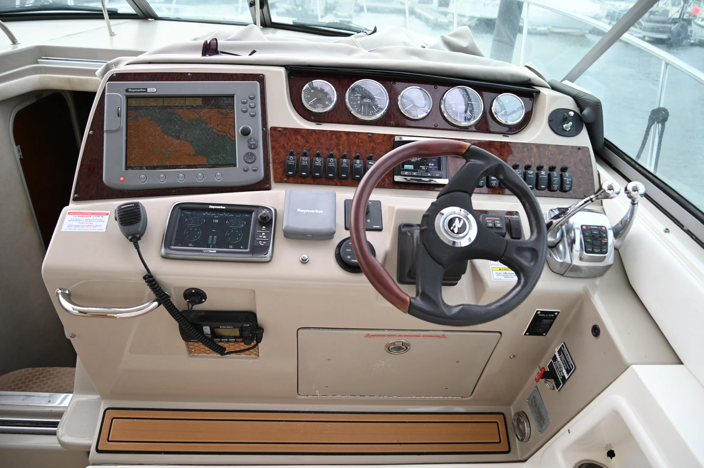 2008 Sea Ray 350 SUNDANCER Image Thumbnail #11