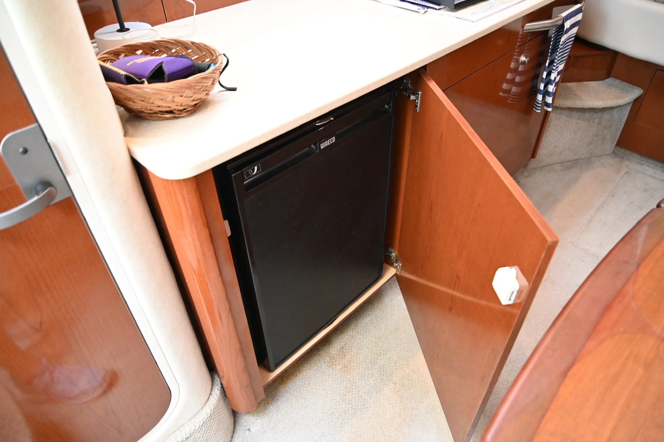 2008 Sea Ray 350 SUNDANCER Image Thumbnail #19