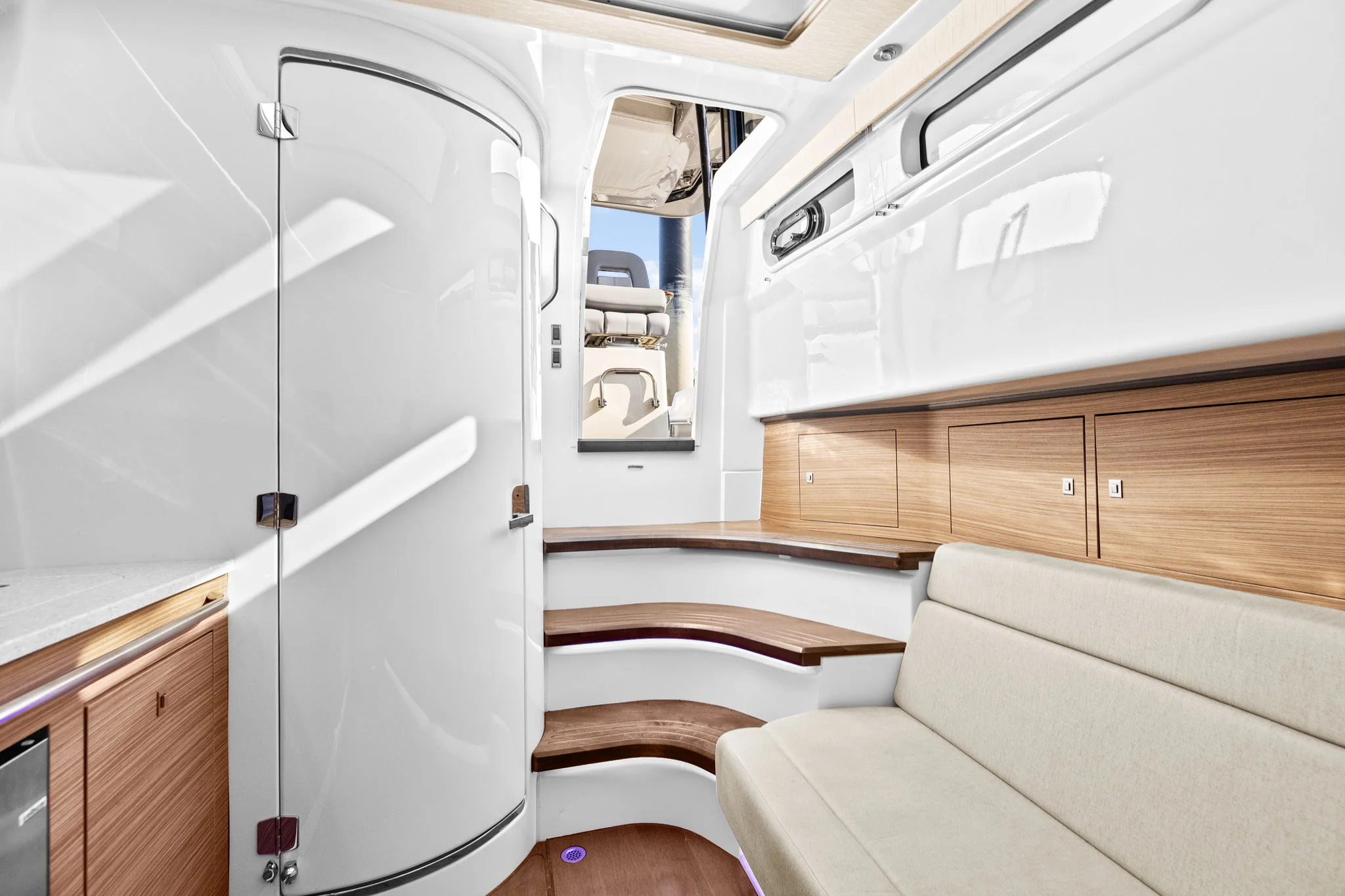 2022 Boston Whaler 420 Outrage Image Thumbnail #30