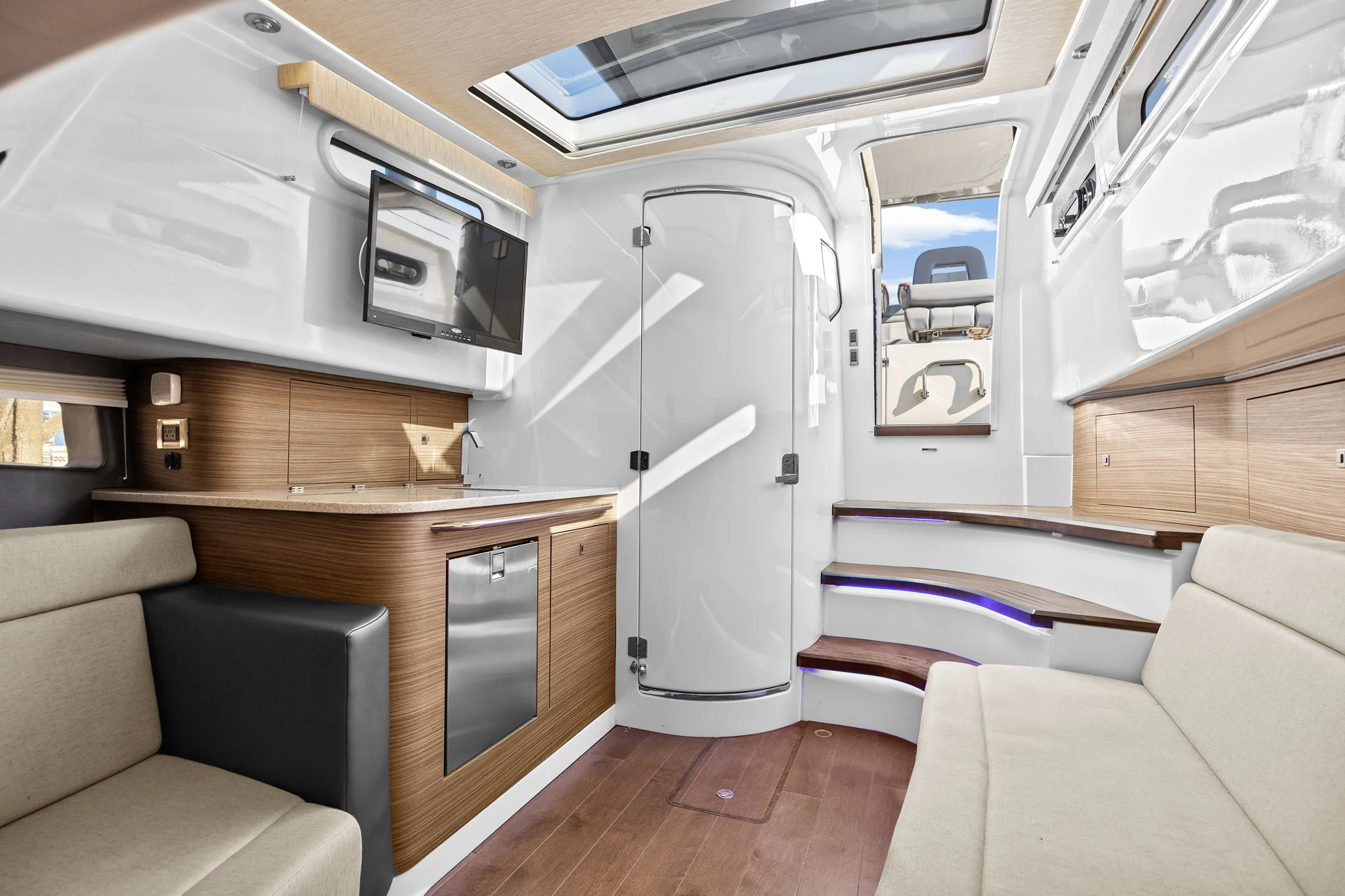 2022 Boston Whaler 420 Outrage Image Thumbnail #33