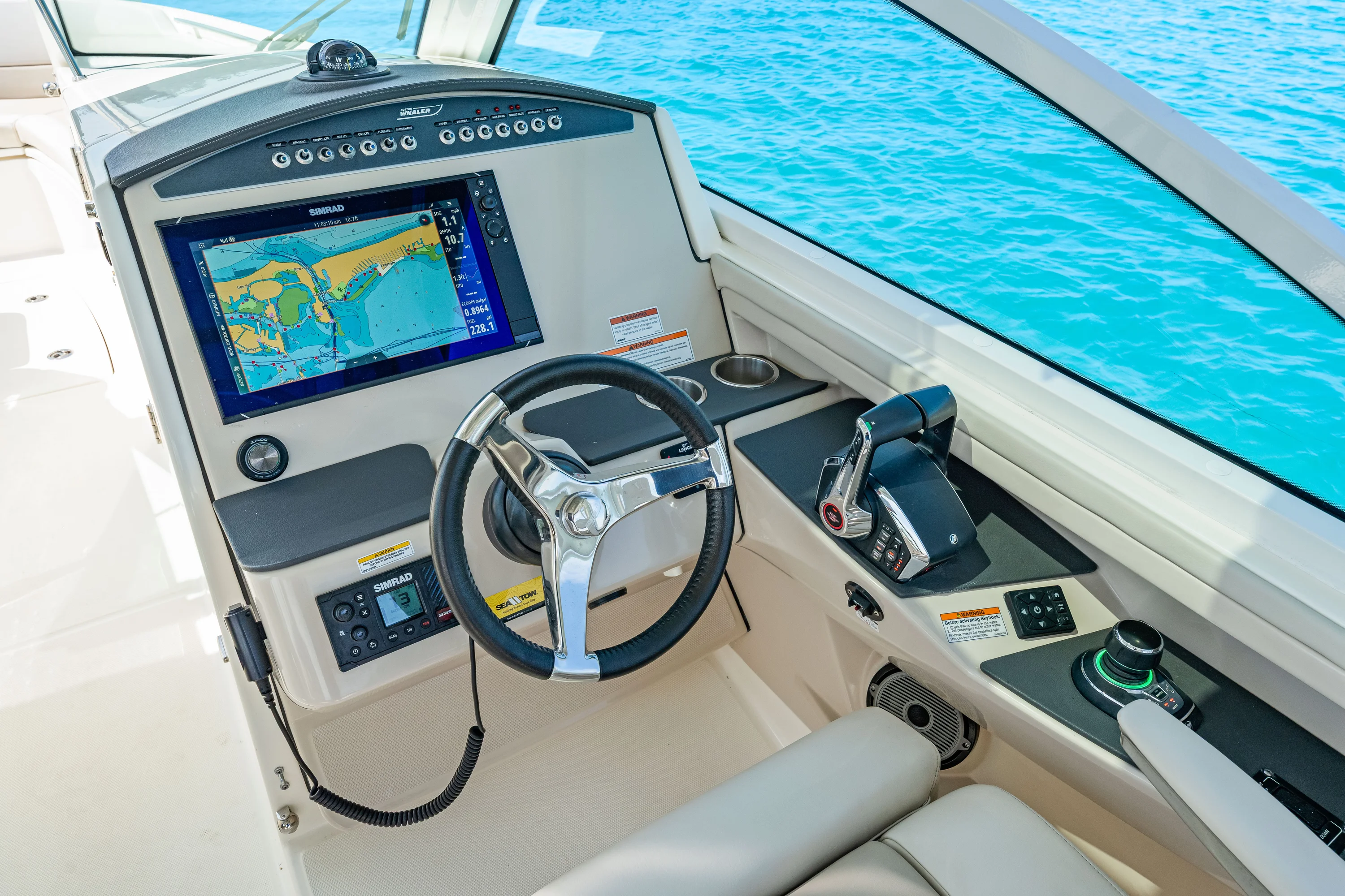 2023 Boston Whaler 320 Vantage Image Thumbnail #30