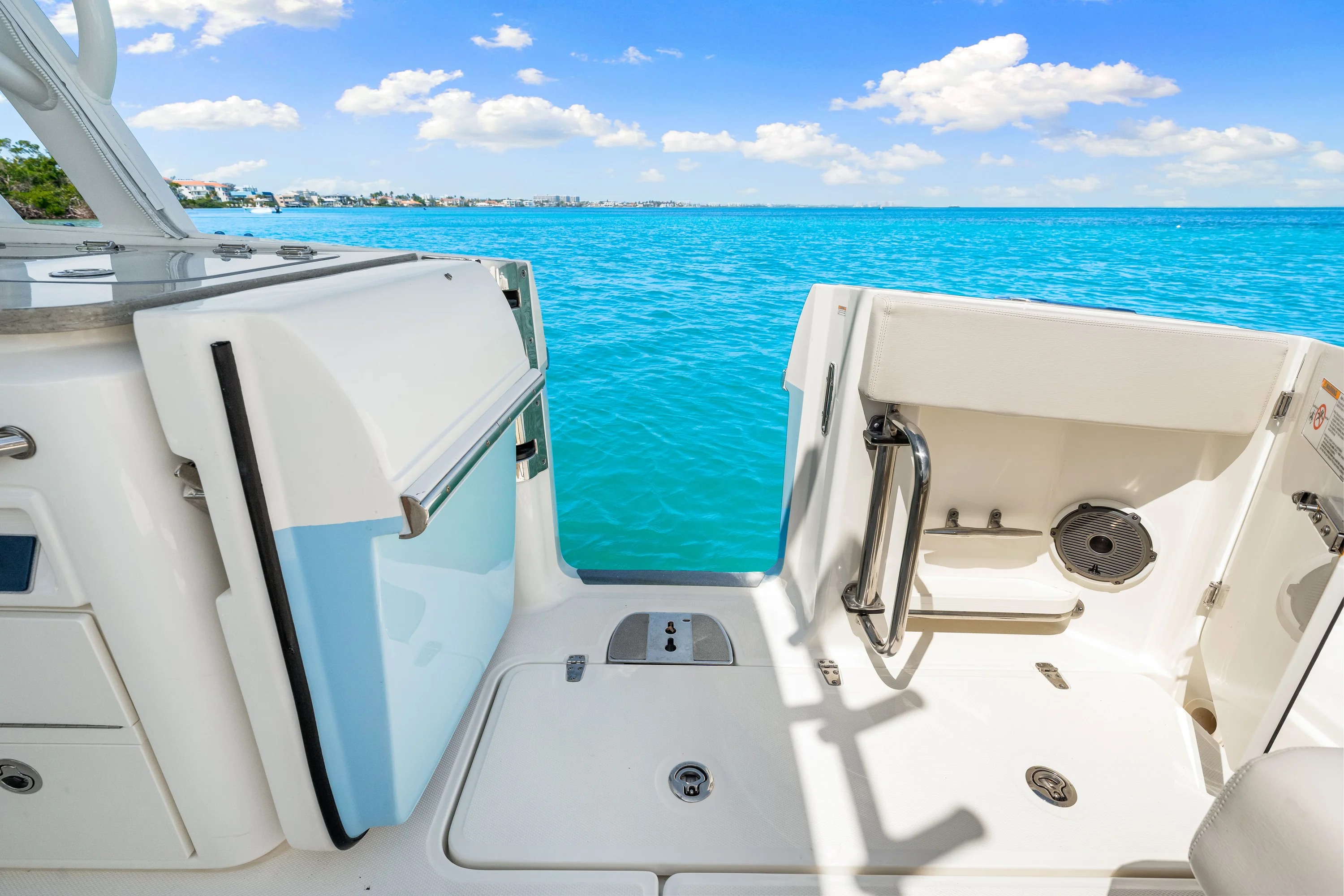 2023 Boston Whaler 320 Vantage Image Thumbnail #23