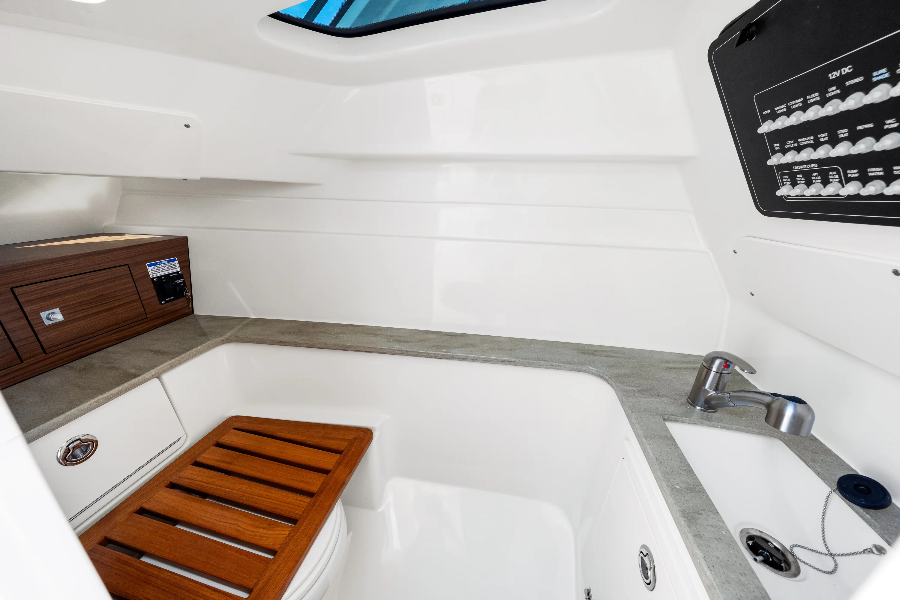 2023 Boston Whaler 320 Vantage Image Thumbnail #57