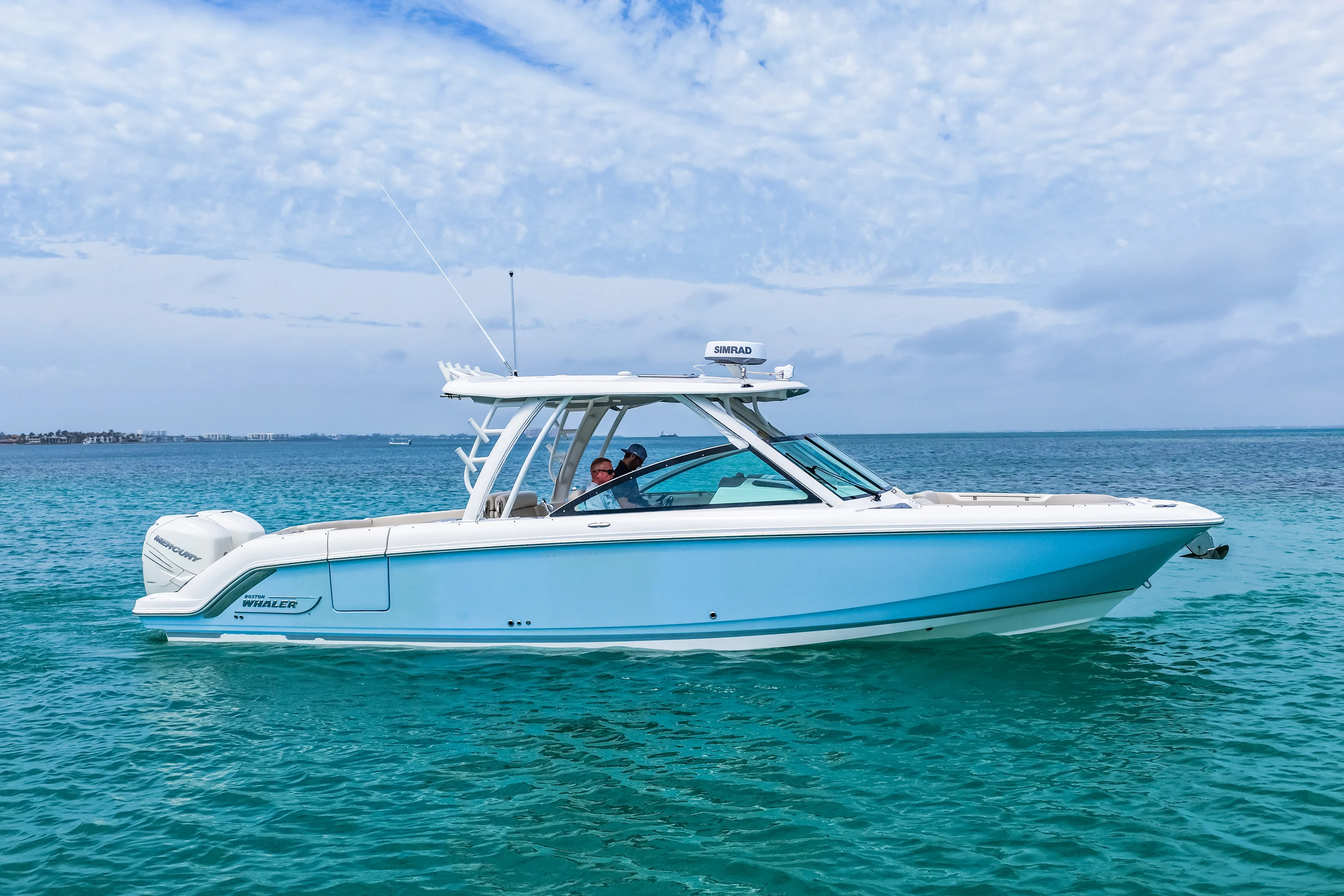 2023 Boston Whaler 320 Vantage