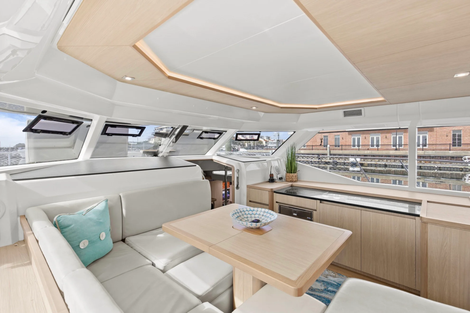 2018 Aquila 44 Image Thumbnail #15