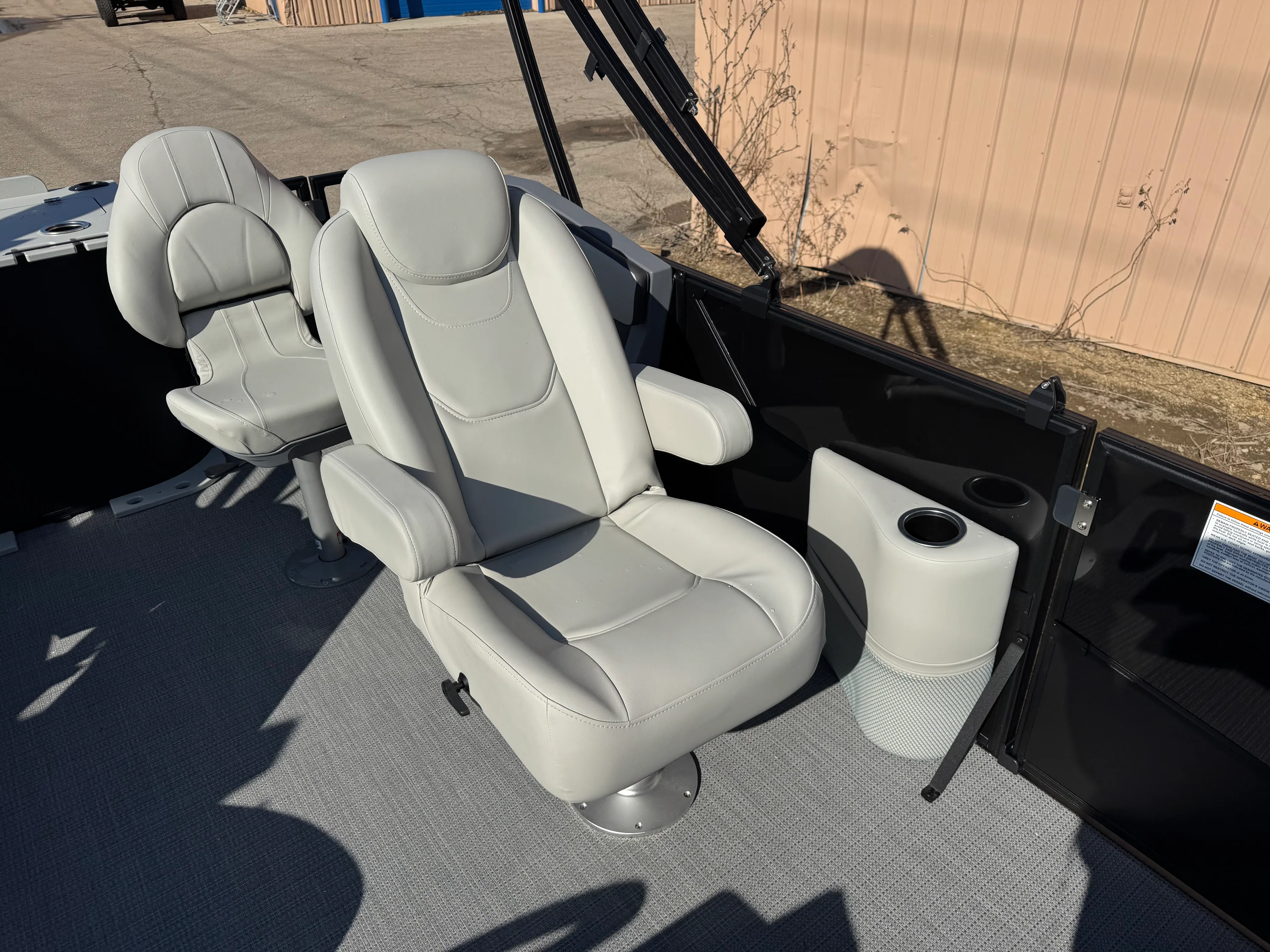 2026 Sylvan R-20 PARTY FISH Image Thumbnail #9