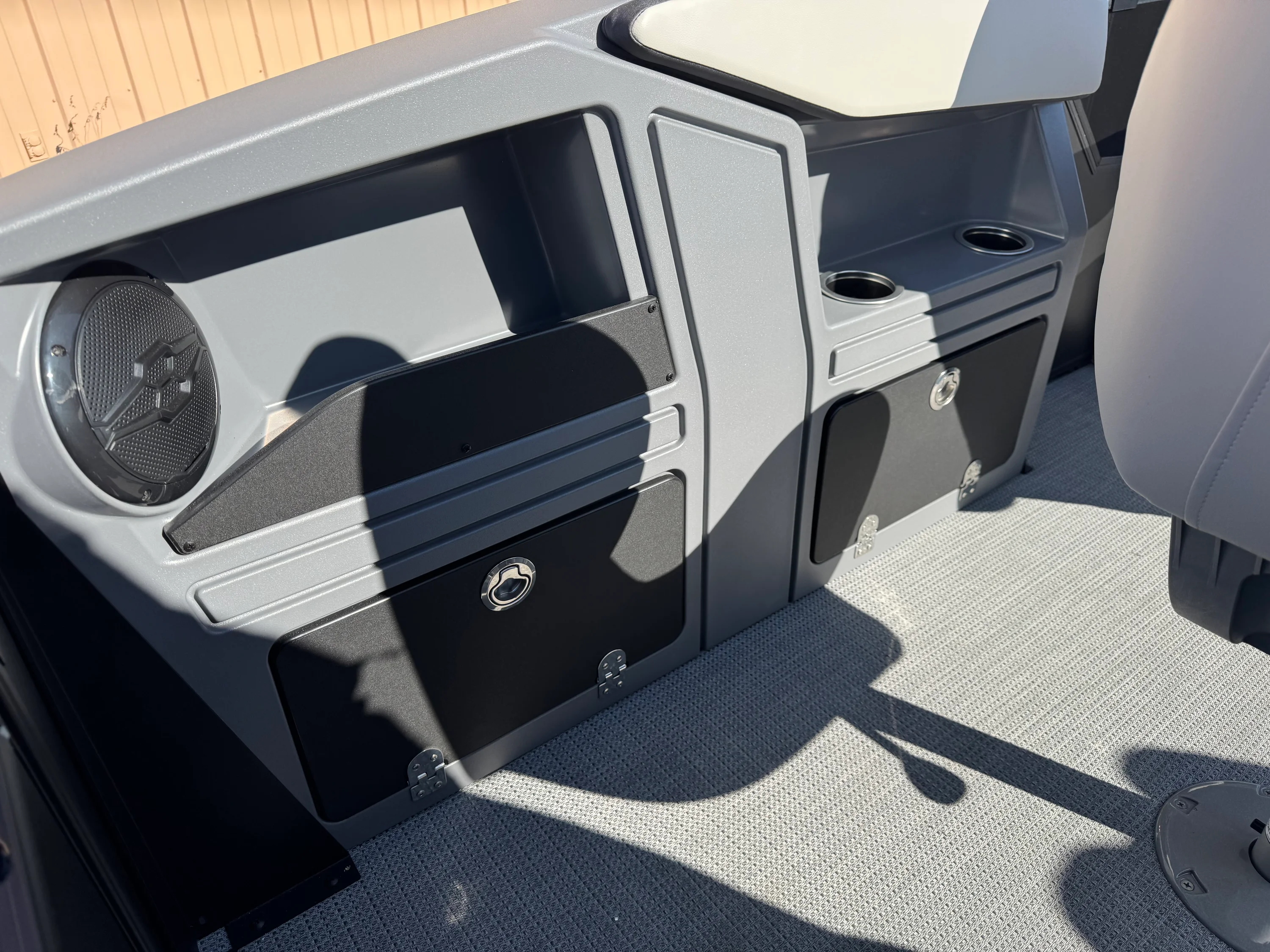 2026 Sylvan R-20 PARTY FISH Image Thumbnail #13