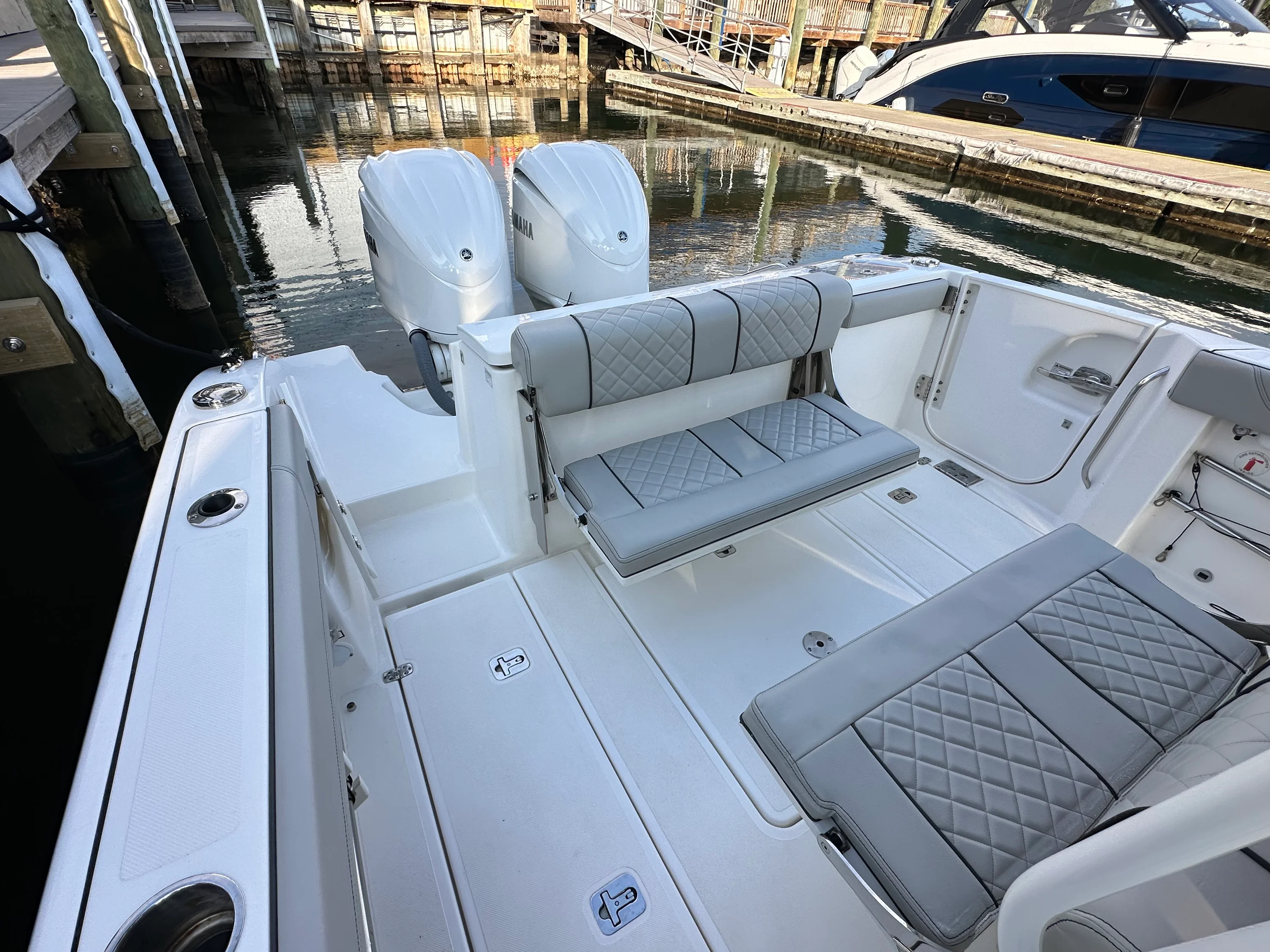 2023 Pursuit 288 S Image Thumbnail #9