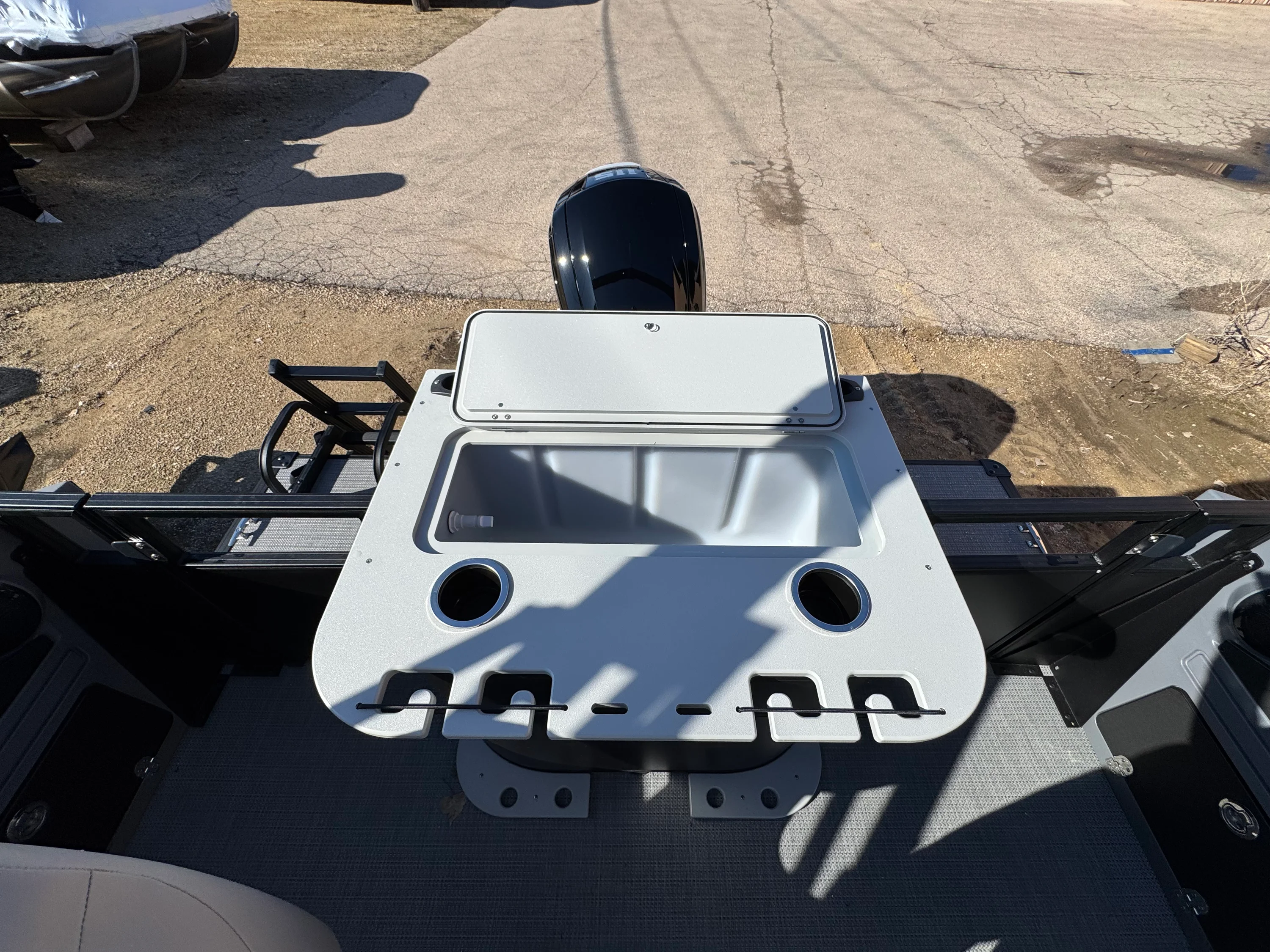 2026 Sylvan R-20 PARTY FISH Image Thumbnail #10